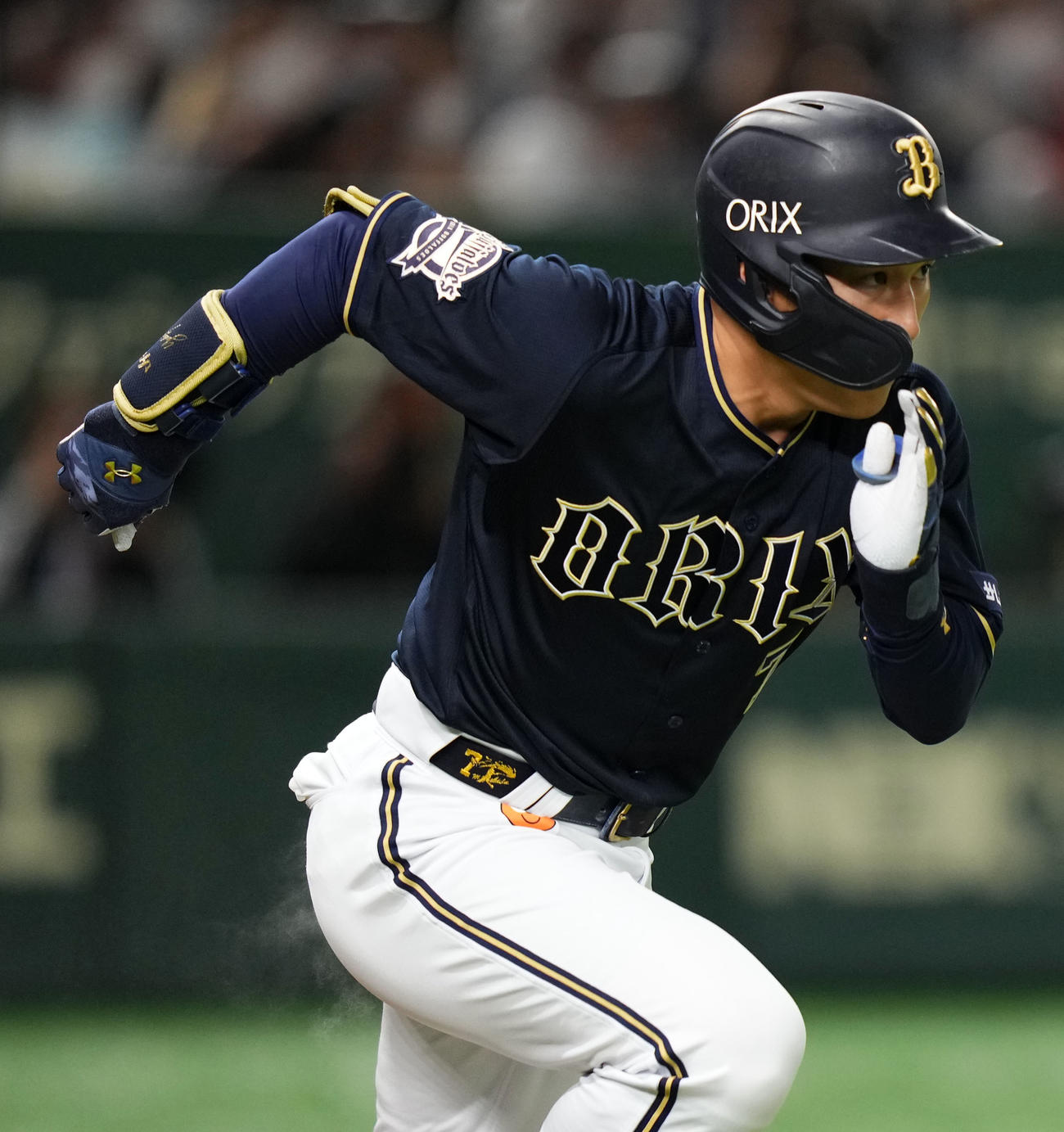 日本ハム対オリックス　10回表オリックス1死満塁、右前適時打を放つ吉田正（撮影・横山健太）