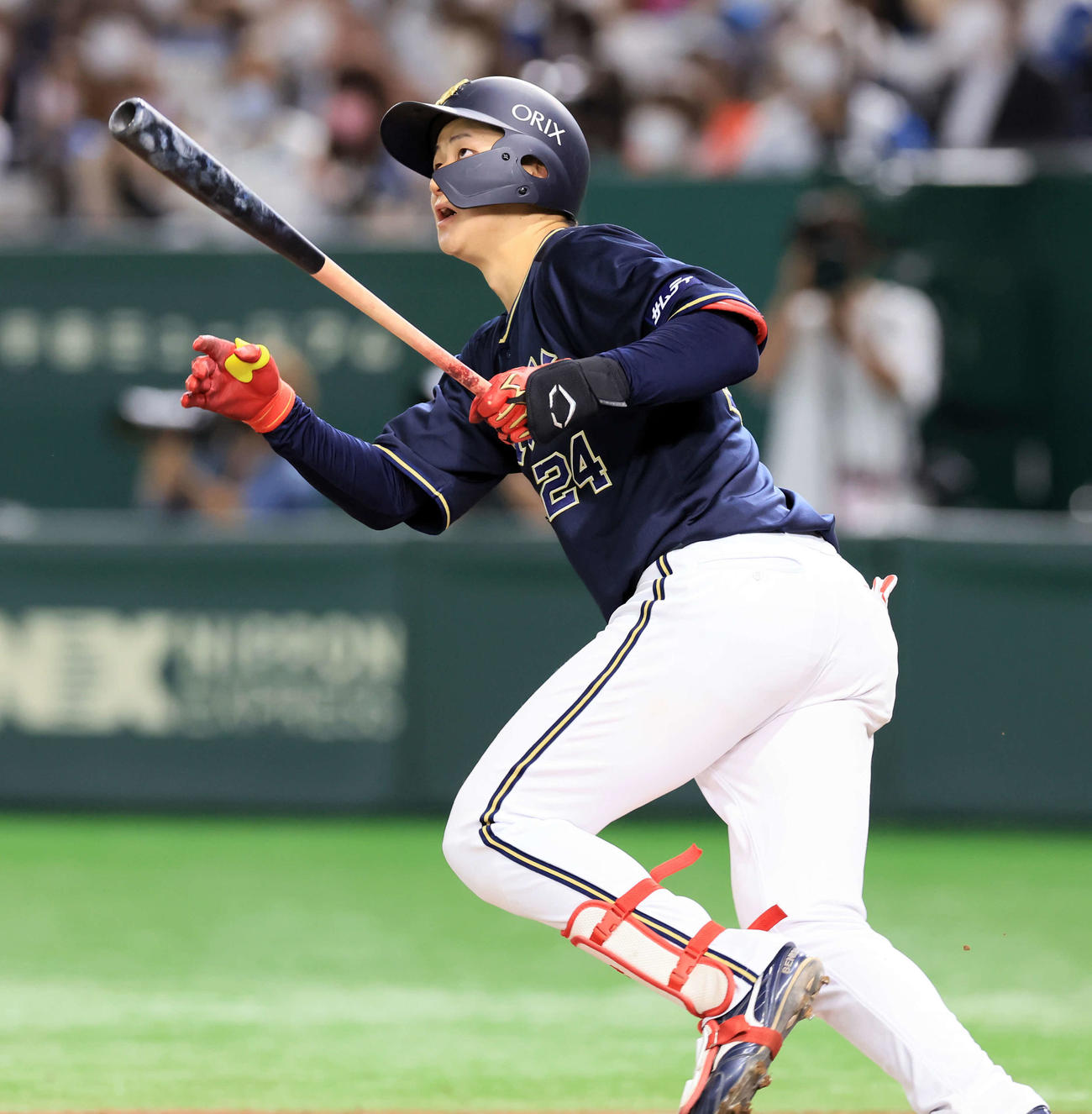 日本ハム対オリックス　8回表オリックス1死一塁、紅林は左越え2点本塁打を放つ（撮影・浅見桂子）