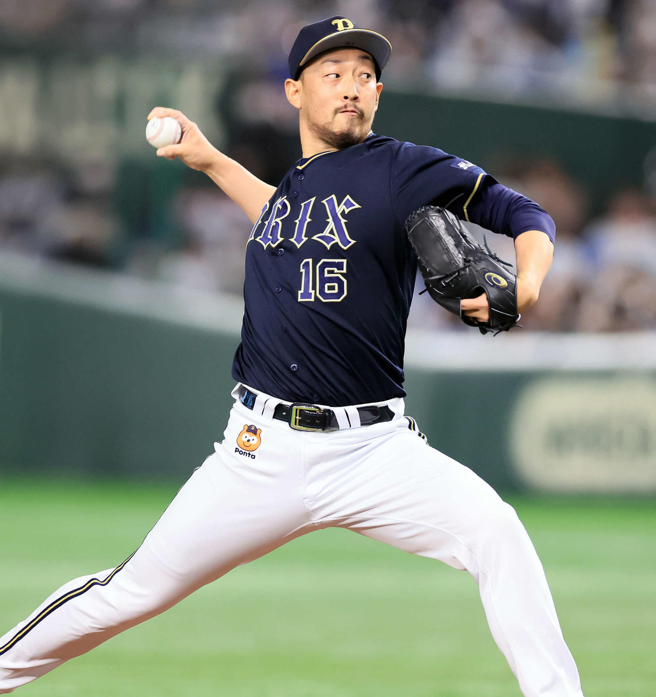 日本ハム対オリックス　10回裏日本ハムの攻撃を抑えて日米通算200セーブを決めた平野佳（撮影・浅見桂子）
