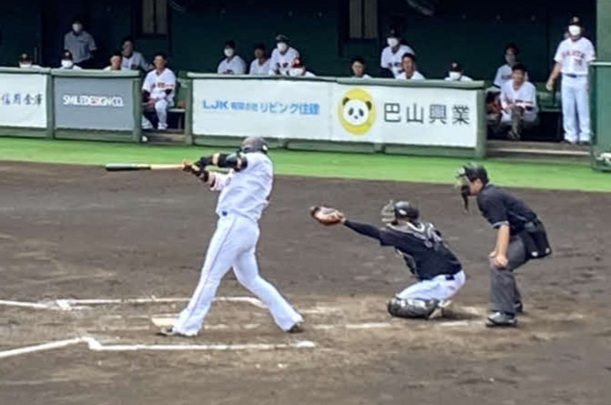 イースタン・リーグのロッテ戦に「5番一塁」で先発出場した巨人中田（撮影・小早川宗一郎）