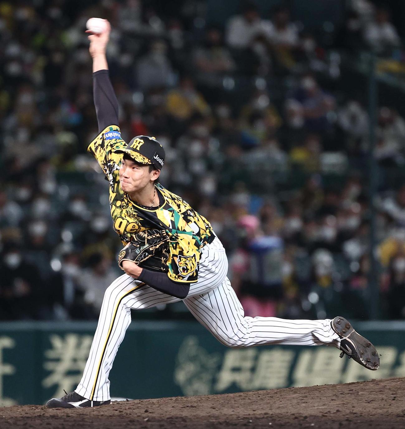 阪神対中日　阪神3番手の湯浅（撮影・上田博志）