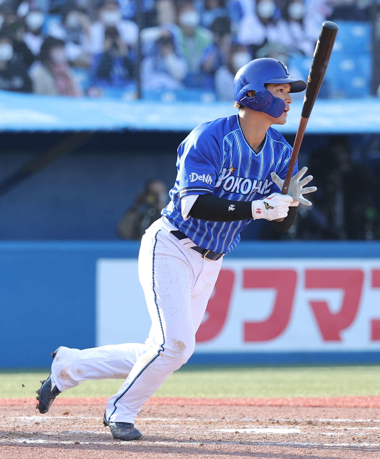 DeNA神里和毅（2022年3月撮影）