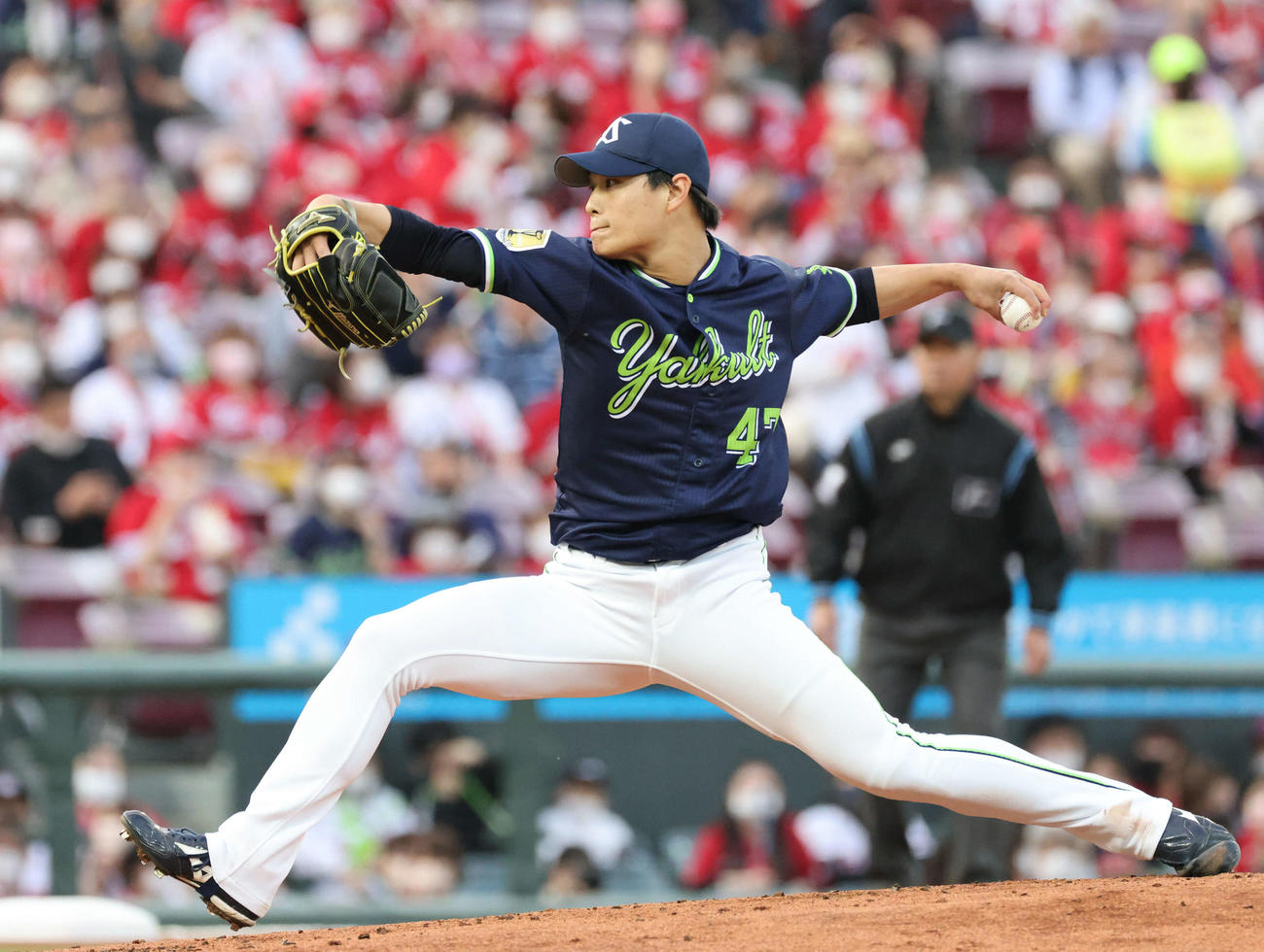 広島対ヤクルト　ヤクルト先発の高橋（撮影・加藤孝規）