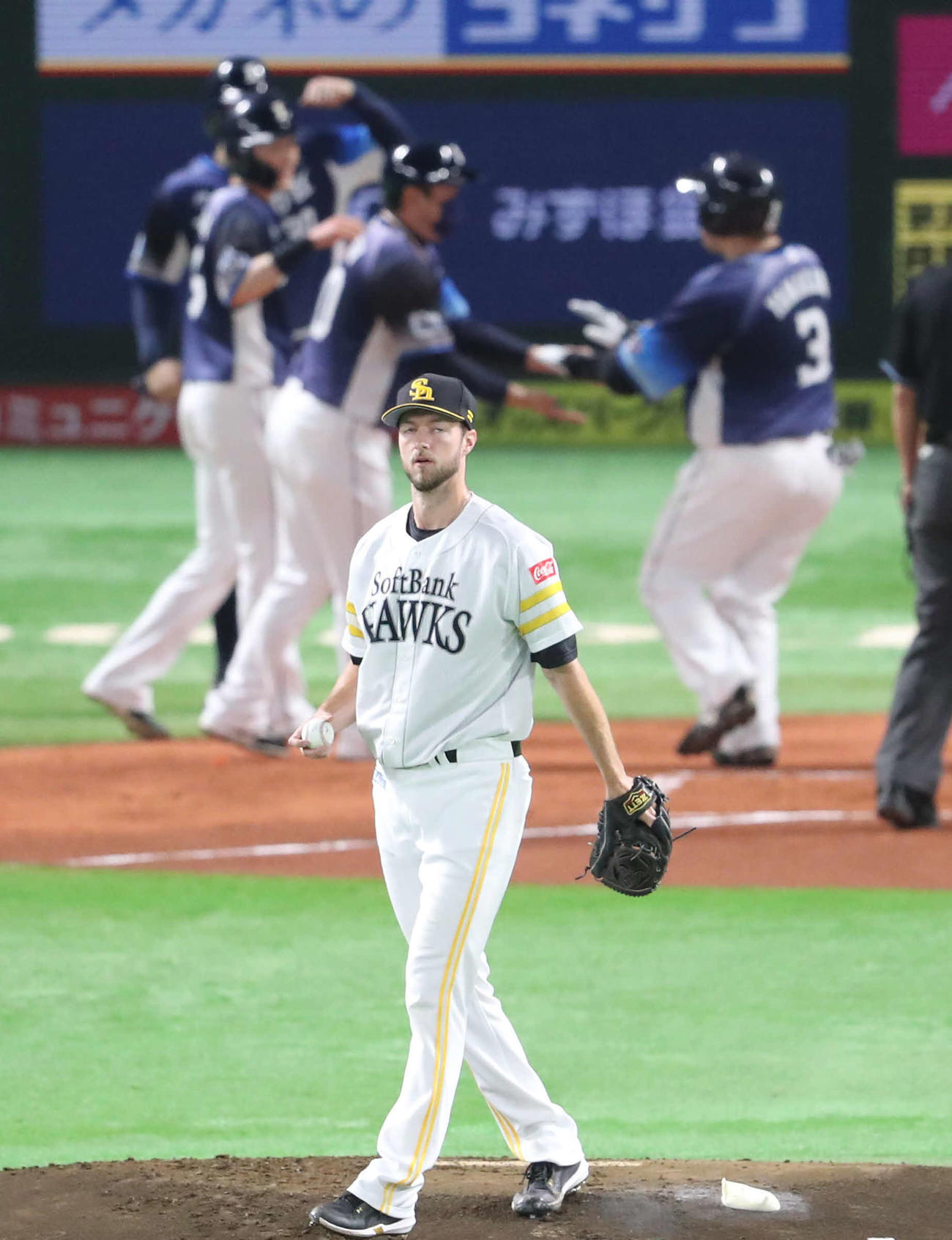 ソフトバンク対西武　1回表西武1死一、二塁、レイは山川に右越え先制3点本塁打を浴びる（撮影・梅根麻紀）