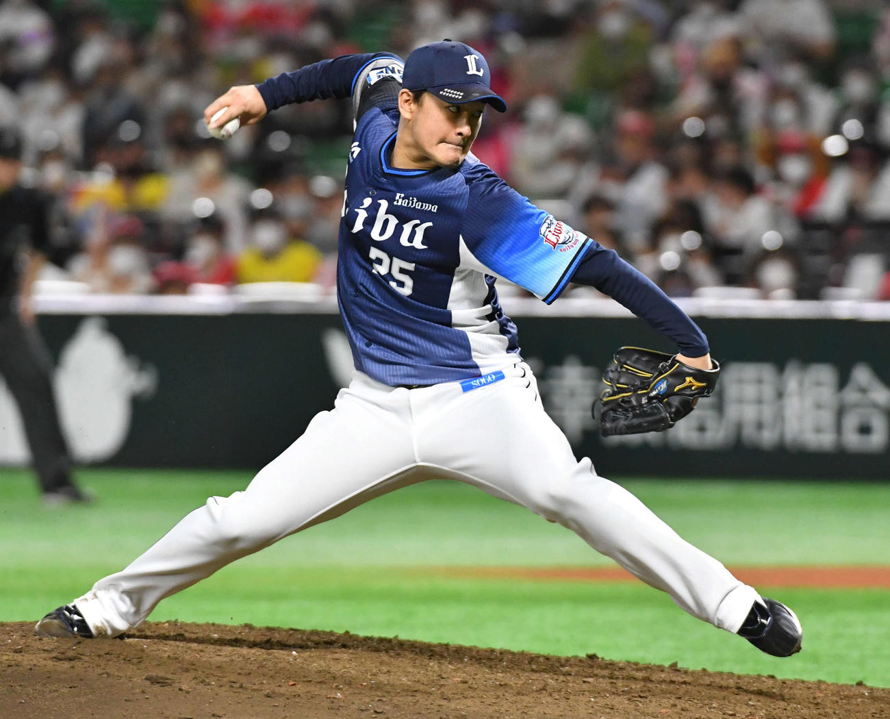 ソフトバンク対西武　6回裏より登板した、西武3番手の平井（撮影・岩下翔太）