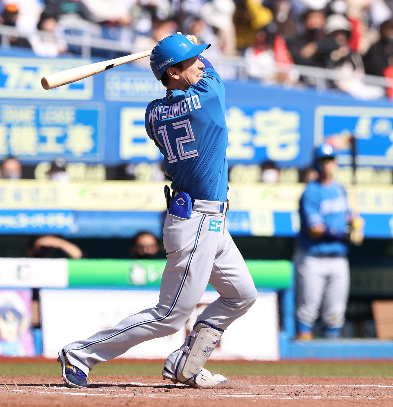 ロッテ対日本ハム　2回表日本ハム無死二、三塁、右前適時打を放つ松本剛（撮影・垰建太）