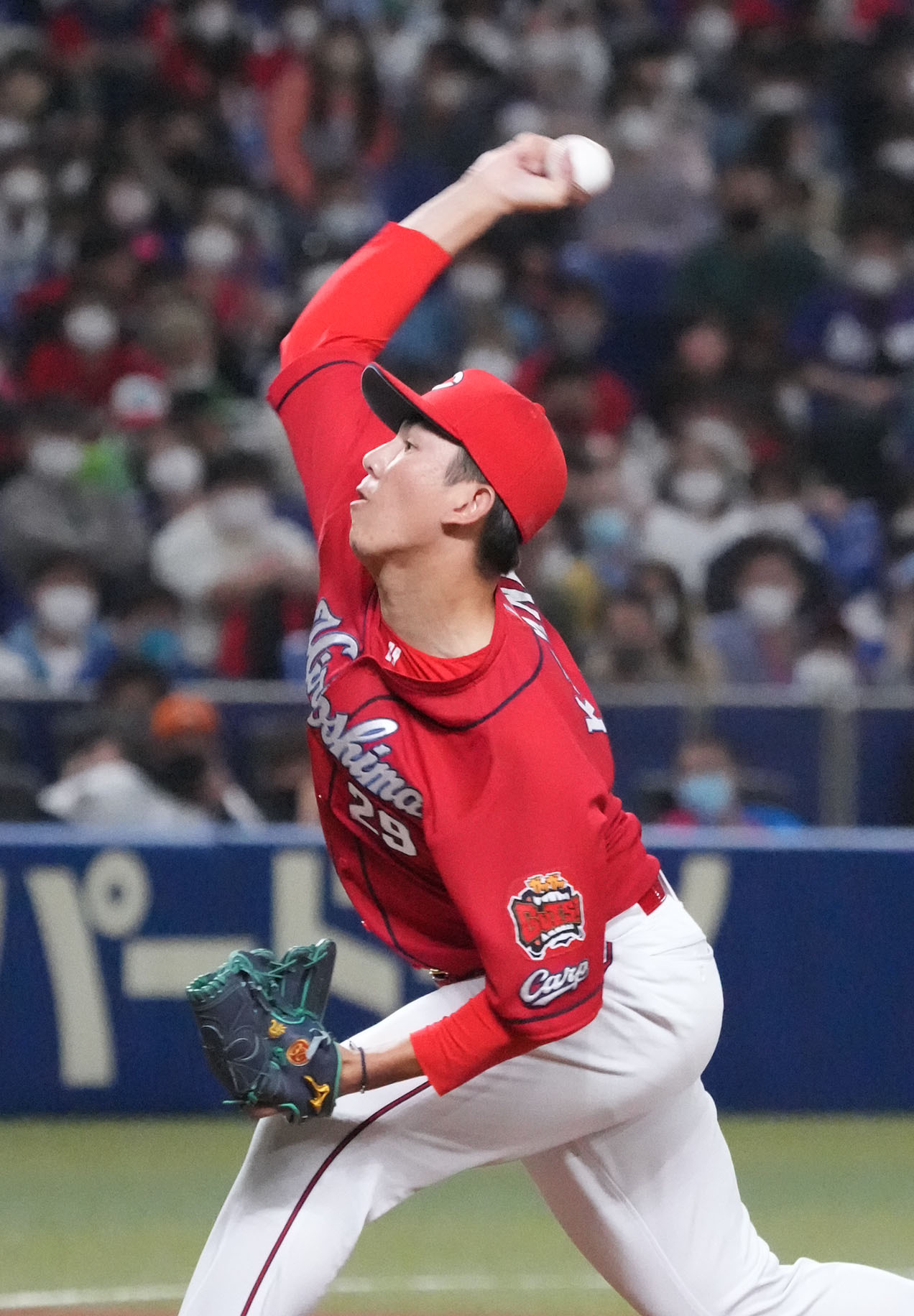 中日対広島　8回裏、広島4番手で登板するケムナ（撮影・森本幸一）