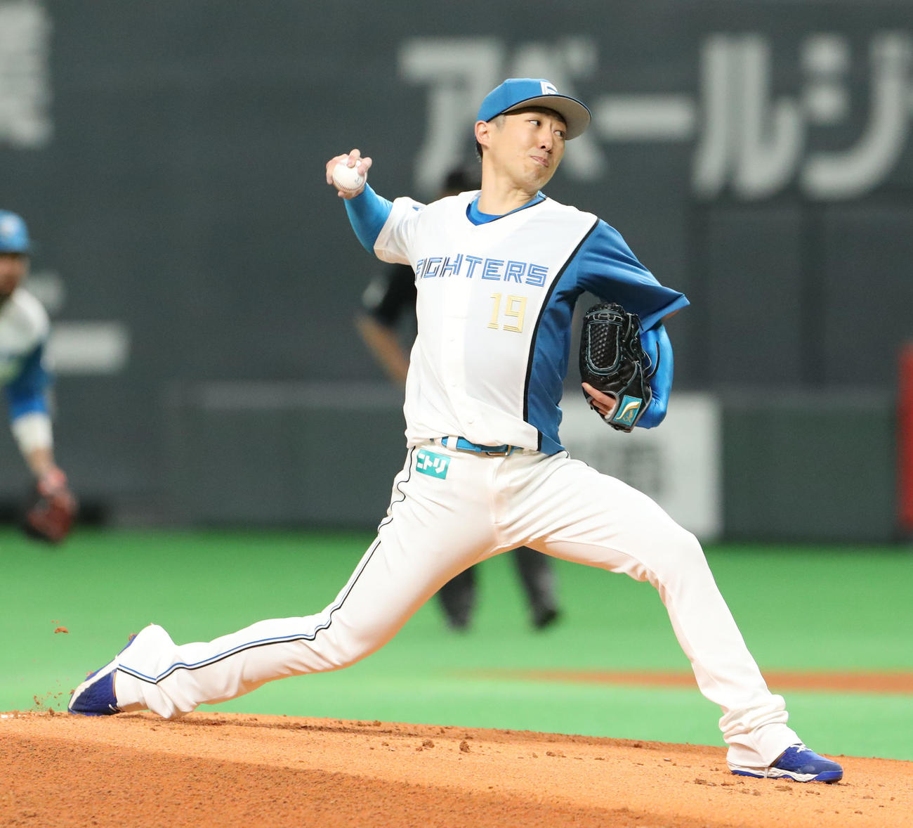 日本ハム対楽天　日本ハム先発の金子（撮影・佐藤翔太）