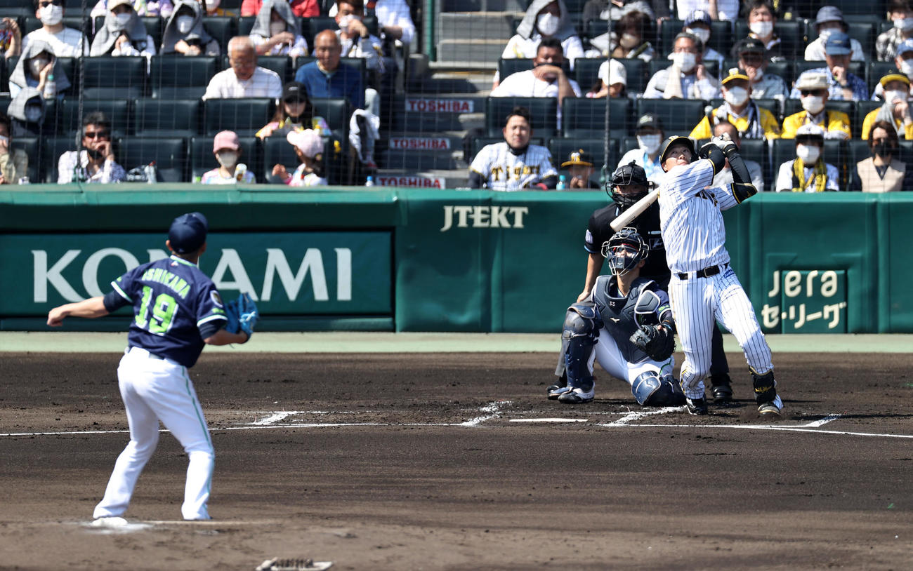 阪神対ヤクルト　1回裏阪神2死二塁、大山は二飛に倒れる（撮影・加藤哉）