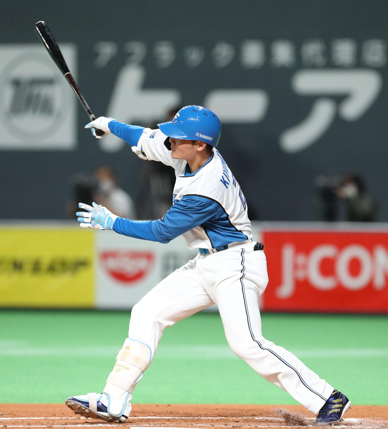 日本ハム対楽天　2回裏日本ハム無死、清宮は右越え本塁打を放つ（撮影・佐藤翔太）