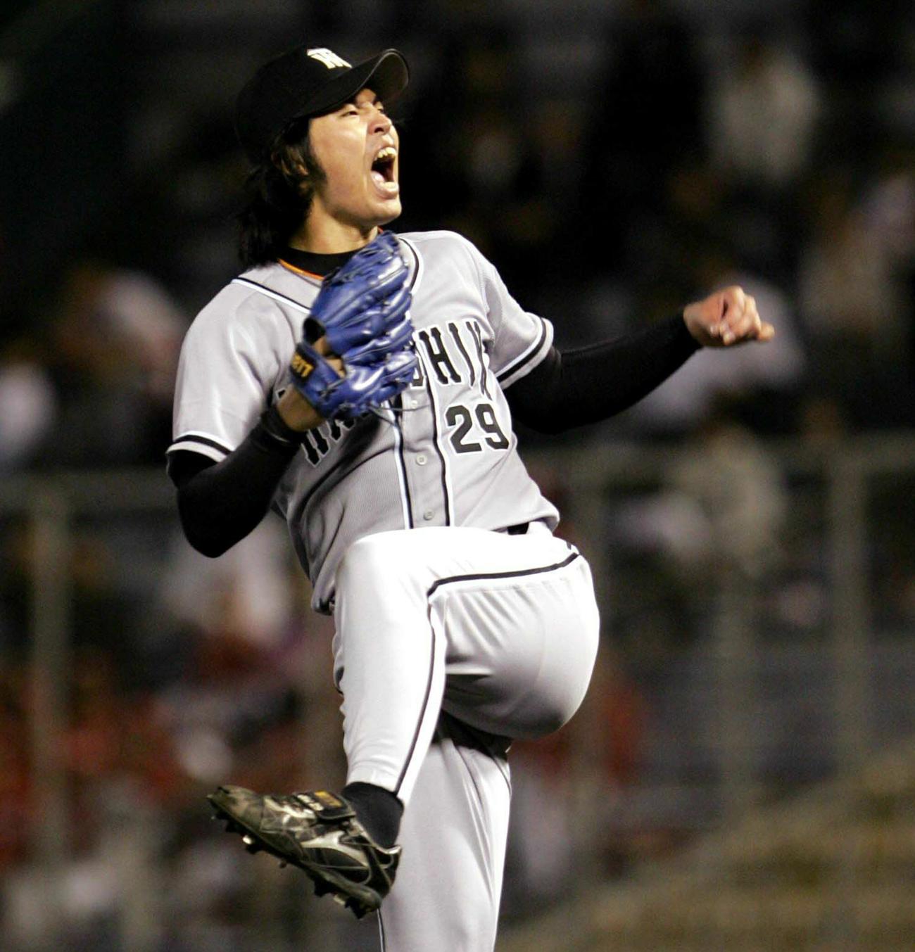 阪神時代の井川慶（2004年10月4日撮影）