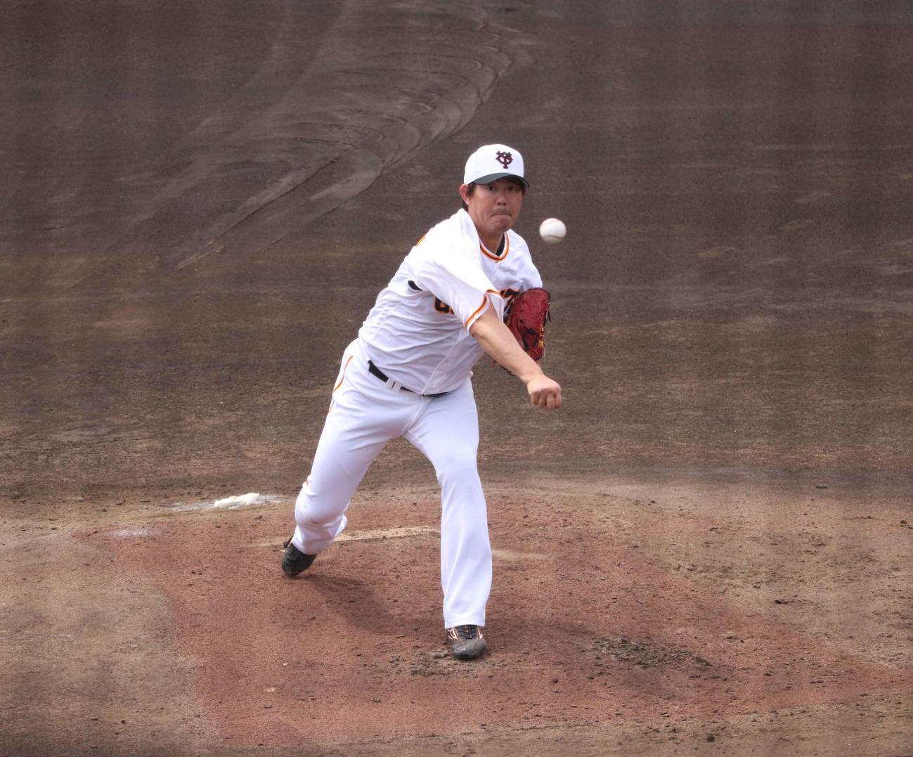 ジャイアンツ球場で1カ所打撃に登板した巨人山口（撮影・小早川宗一郎）