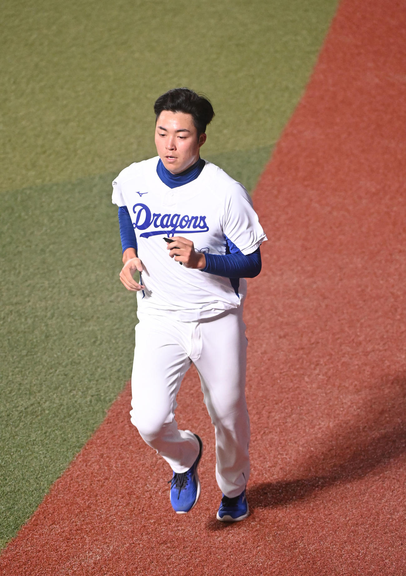 中日対阪神　試合前、ランニングをする上田（撮影・森本幸一）