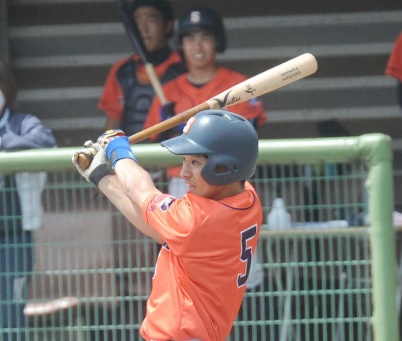 8回に勝ち越しの2点適時打を放った吉川