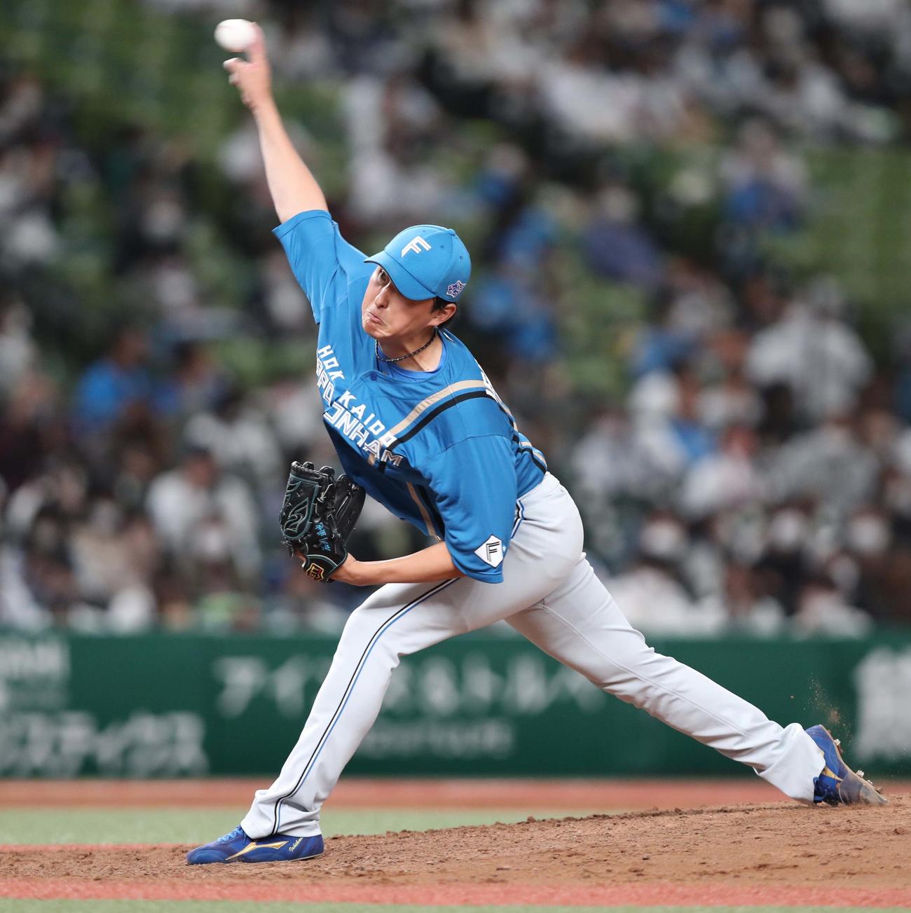 西武対日本ハム　7回に登板の石川直（撮影・黒川智章）