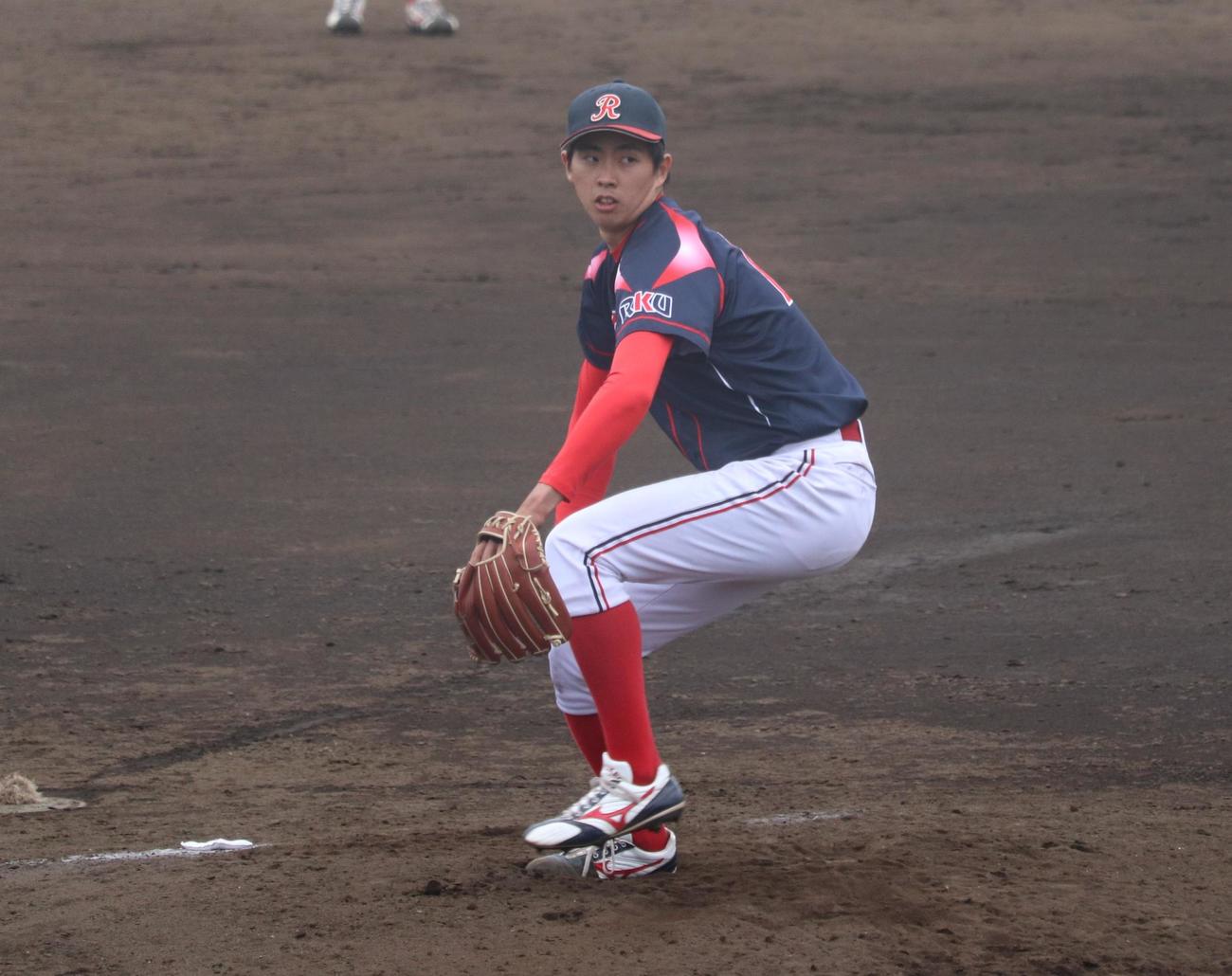 流通経大対杏林大　9回完封で勝利に導いた小沢颯太投手（撮影・阿部泰斉）