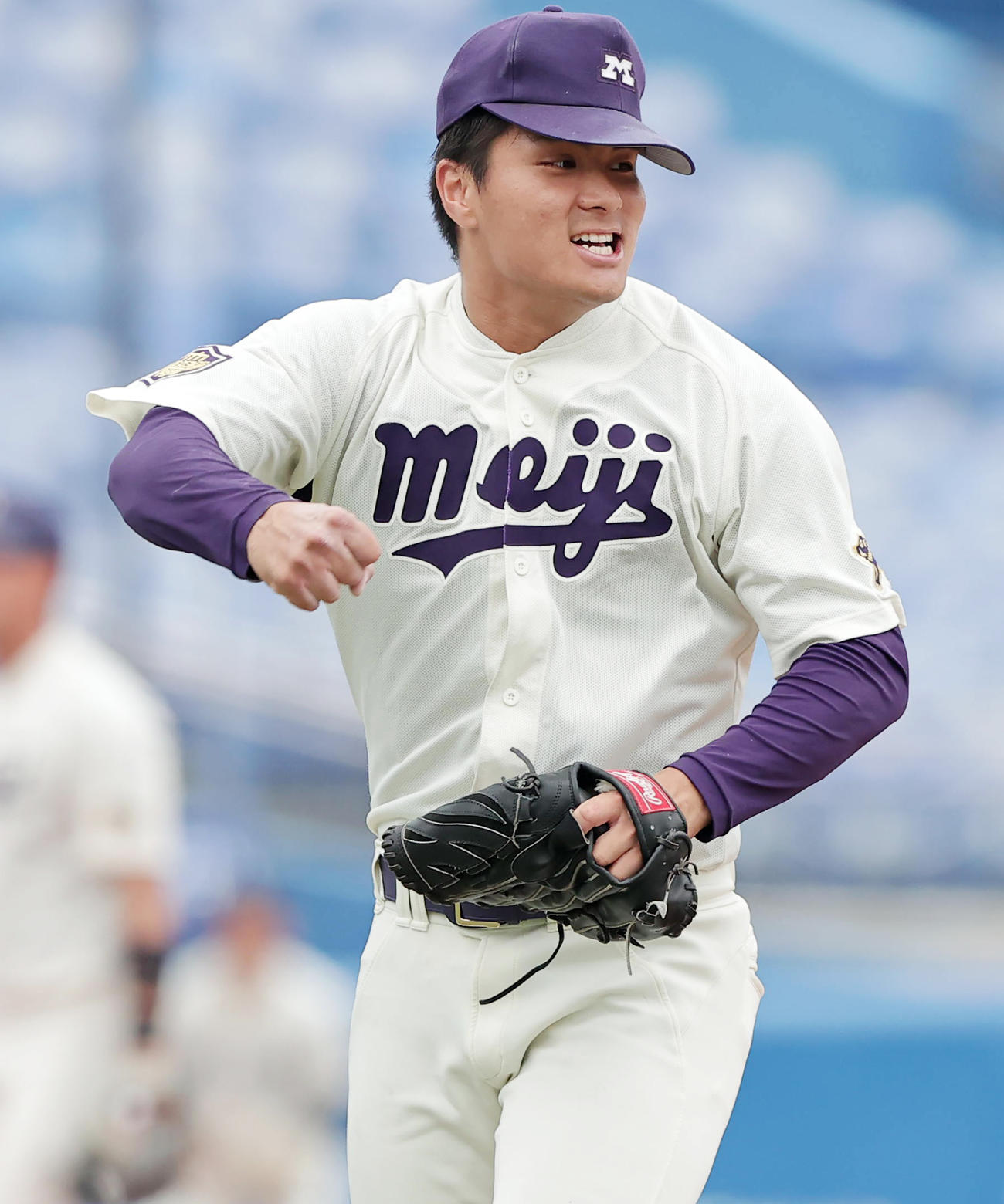法大対明大　4回表法大2死満塁、海崎を三振に仕留めガッツポーズで喜ぶ蒔田（撮影・野上伸悟）
