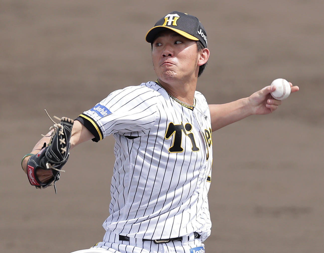 阪神対マツゲン箕島　マツゲン箕島との練習試合に登板する阪神伊藤将（撮影・前田充）