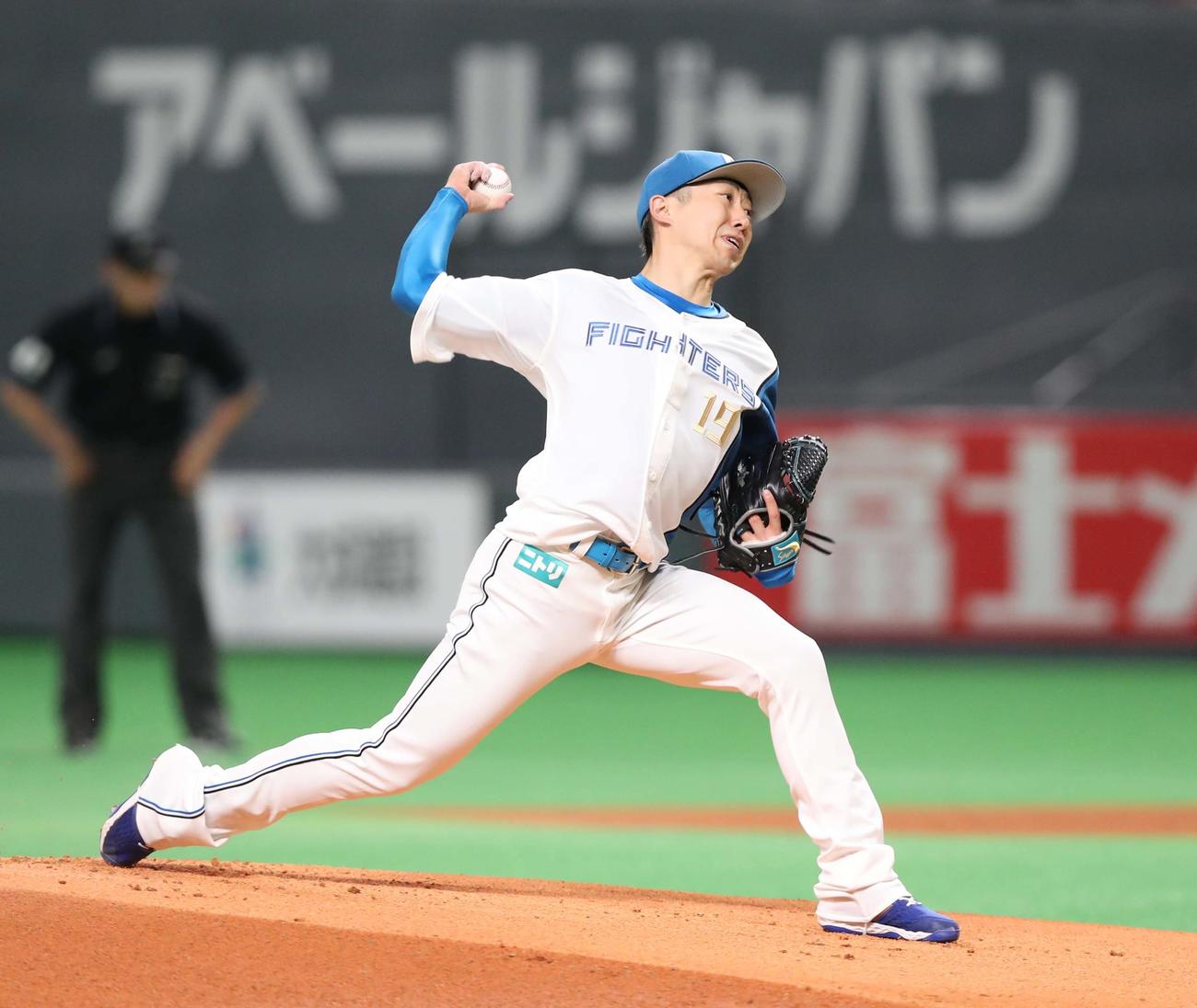 日本ハム対オリックス　日本ハム先発の金子（撮影・黒川智章）