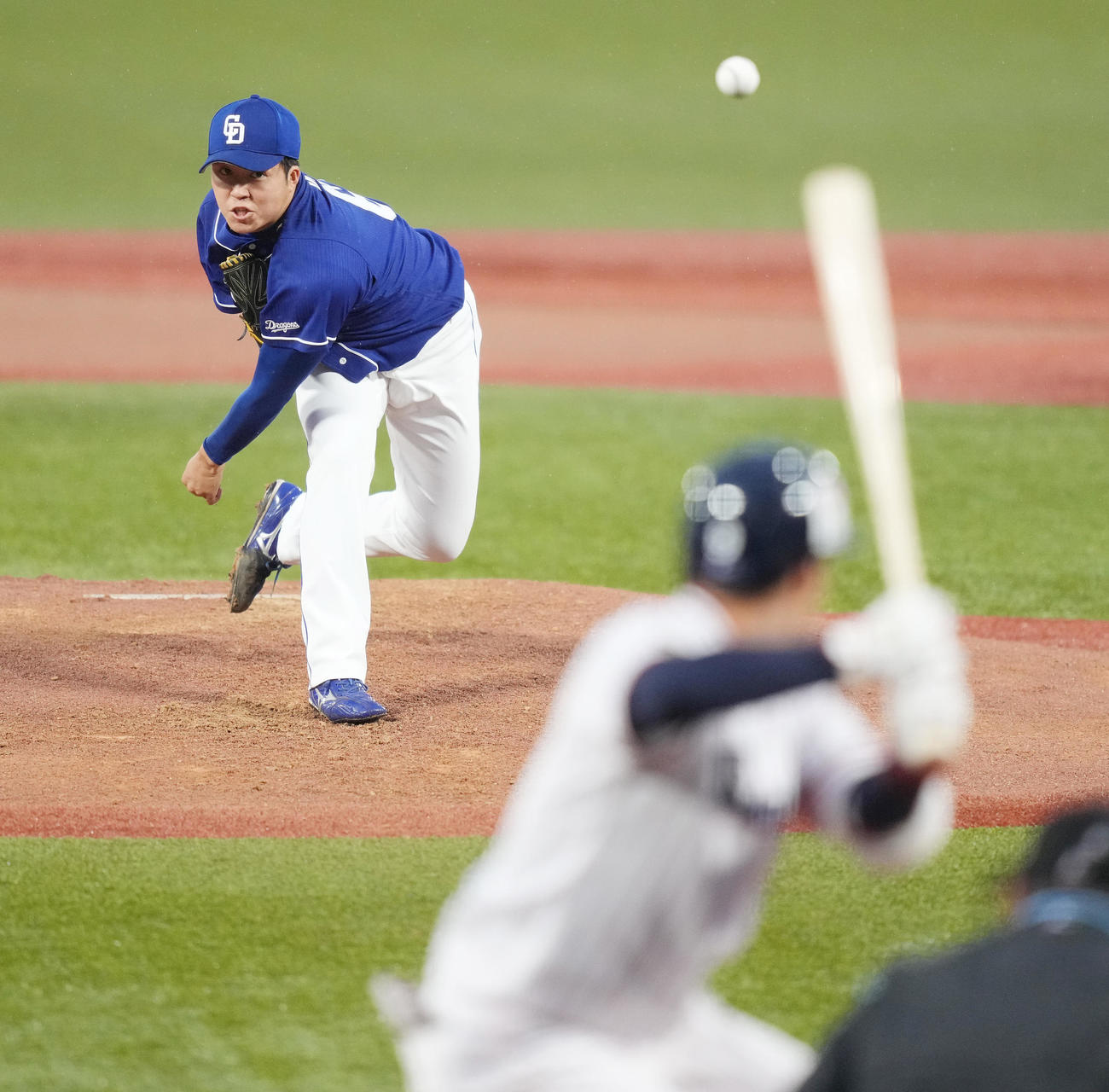 ヤクルト対中日　先発し力投する中日上田（撮影・鈴木みどり）