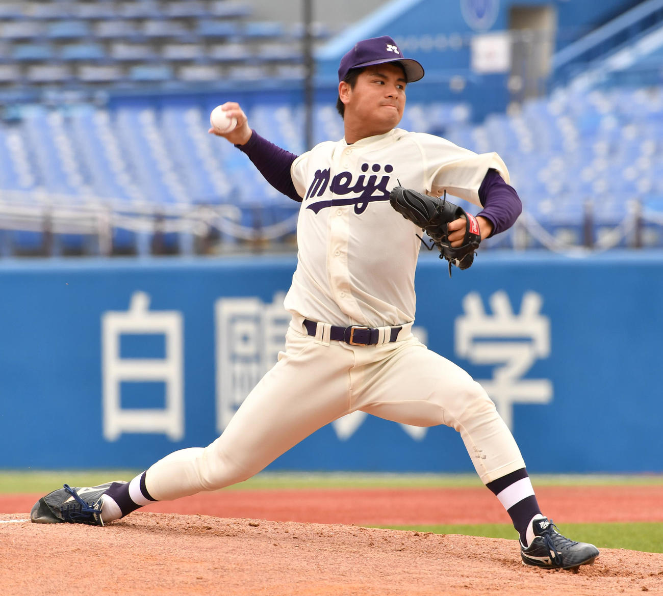 慶大対明大　先発した明大・蒔田（撮影・柴田隆二）