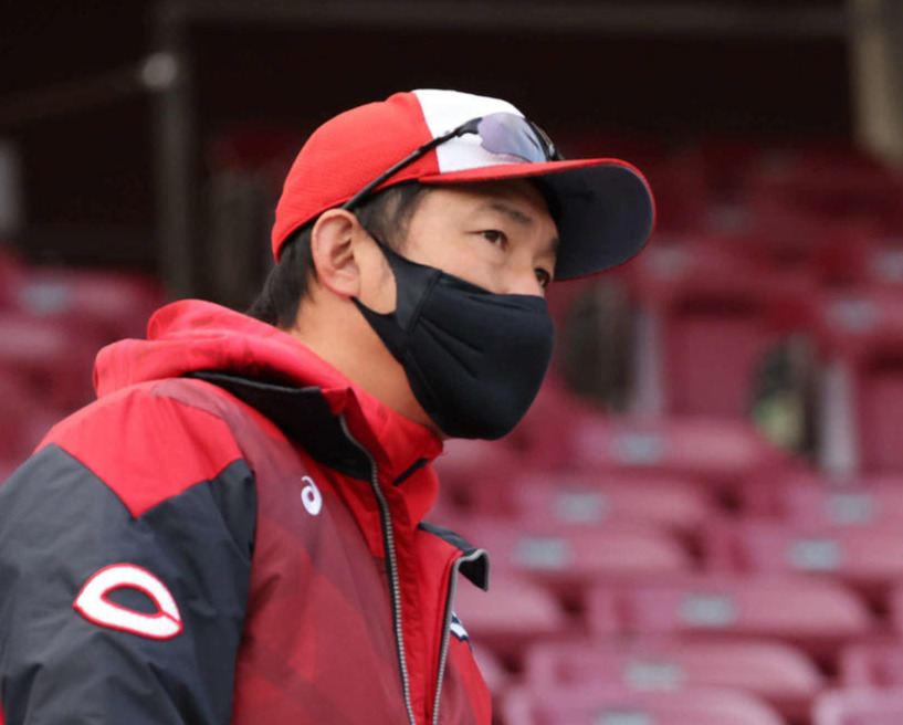 広島横山竜士投手コーチ（2021年撮影）