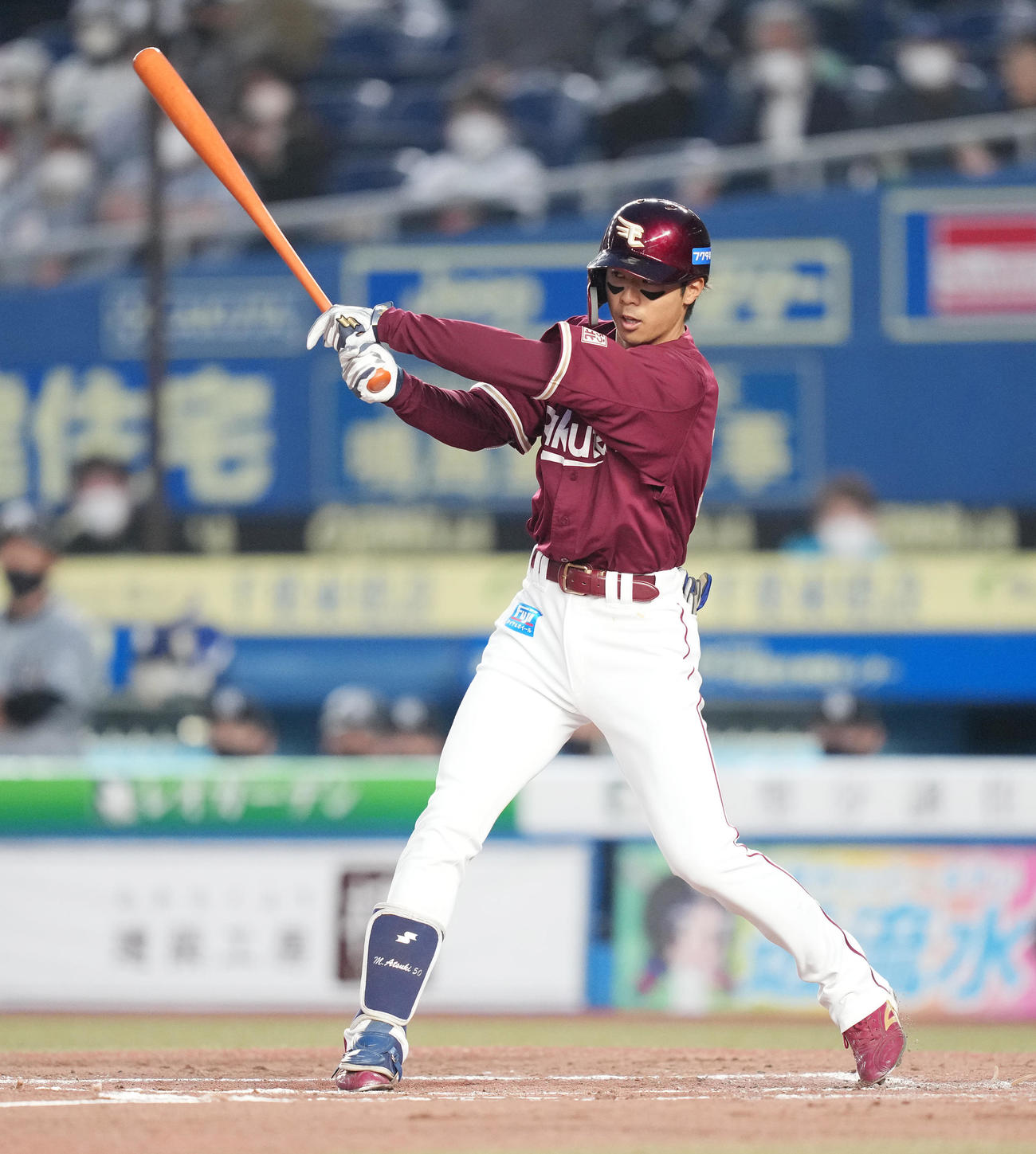 ロッテ対楽天　2回表楽天1死一、二塁、先制の中前適時打を放つ武藤（撮影・鈴木みどり）