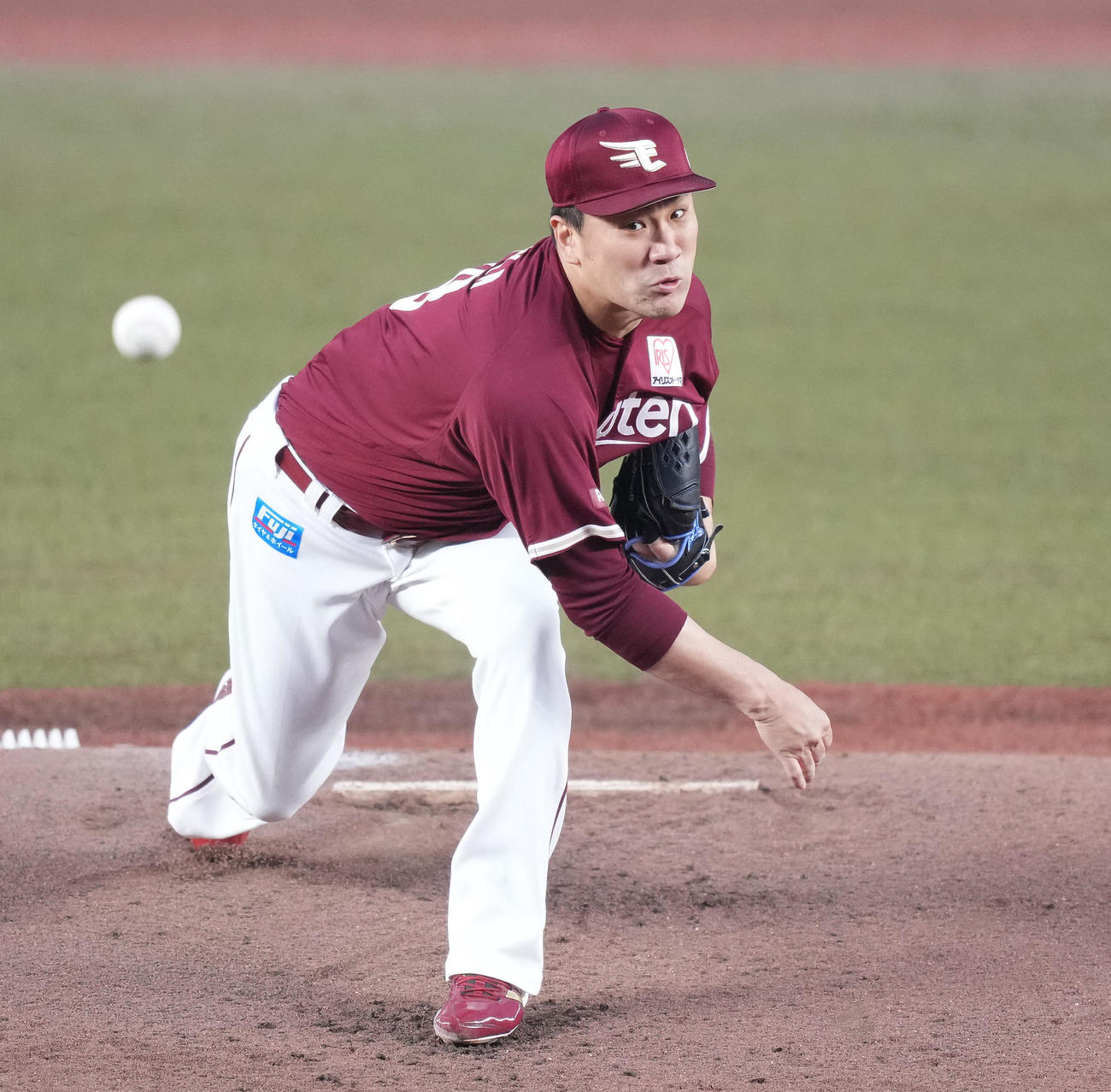 ロッテ対楽天　先発し力投する楽天田中将（撮影・鈴木みどり）