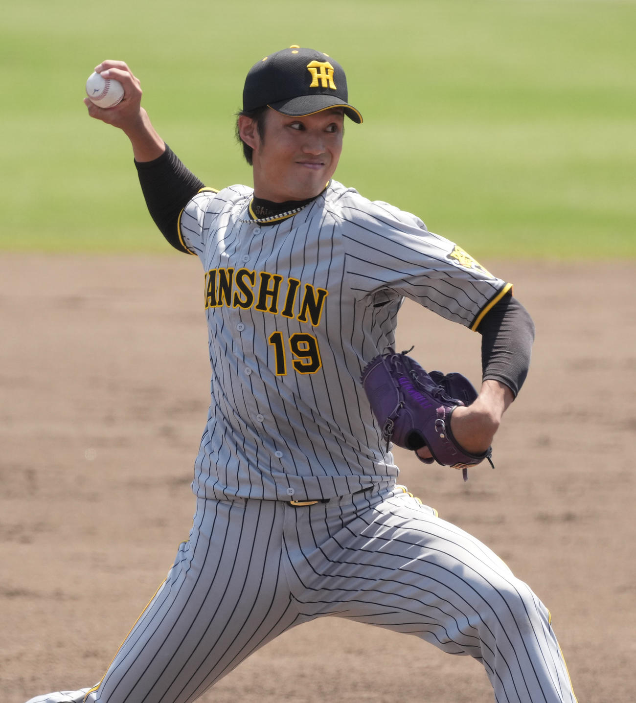 ウエスタンリーグ中日対阪神　3回裏、力投する阪神先発の藤浪（撮影・森本幸一）