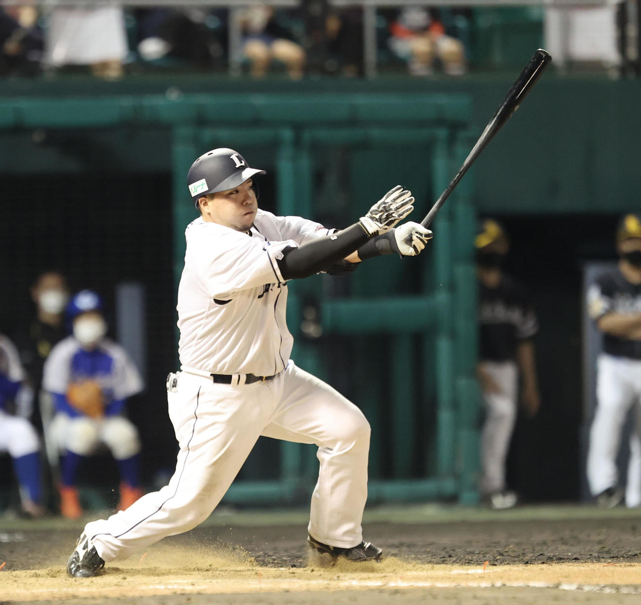 西武対ソフトバンク　8回裏西武2死、山川穂高は中前安打を放つ（撮影・梅根麻紀）
