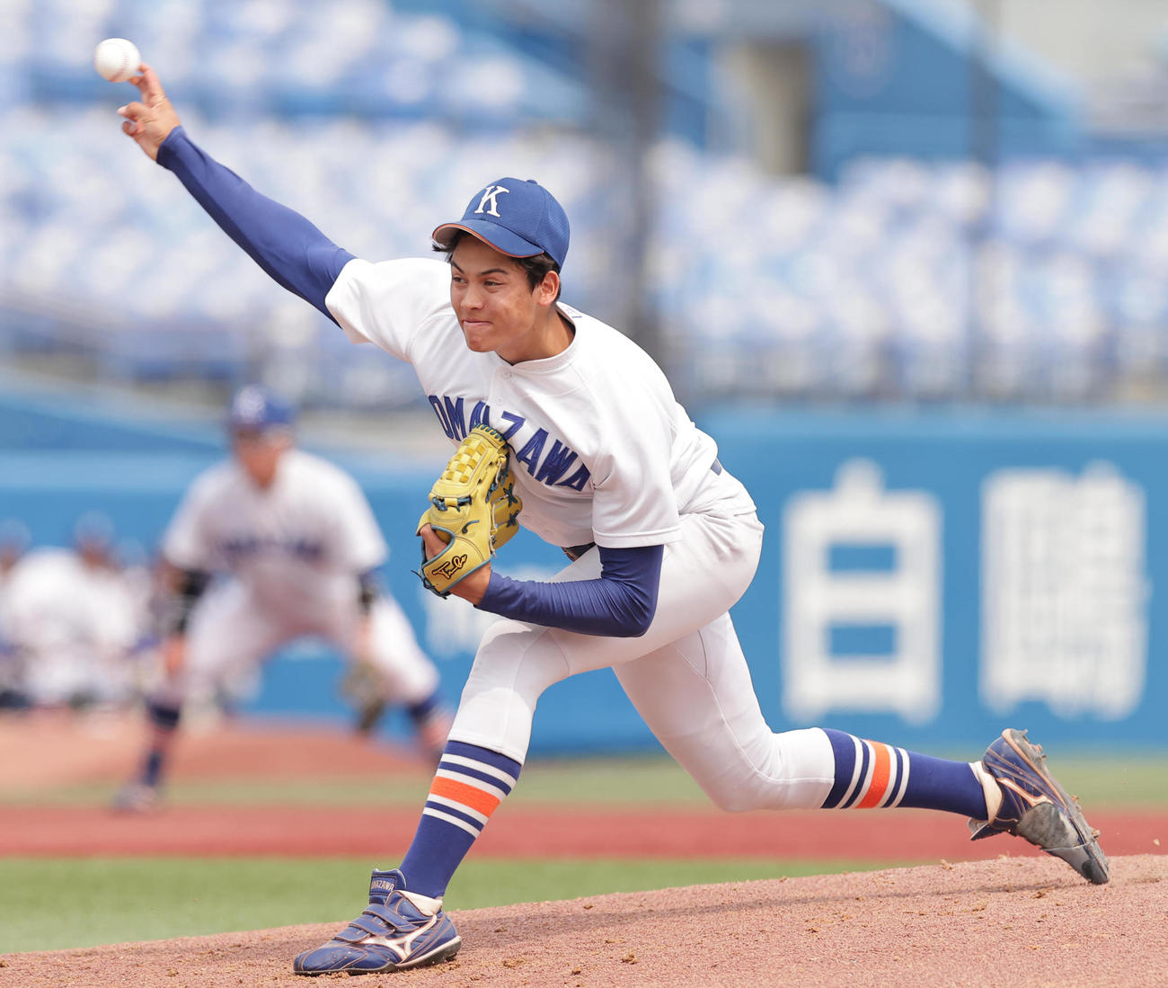 駒大対国学院大　力投する駒大先発のエーアン（撮影・野上伸悟）