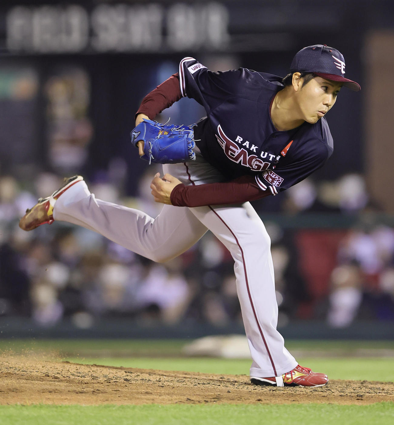 楽天対オリックス　8回から登板した楽天鈴木翔（撮影・足立雅史）