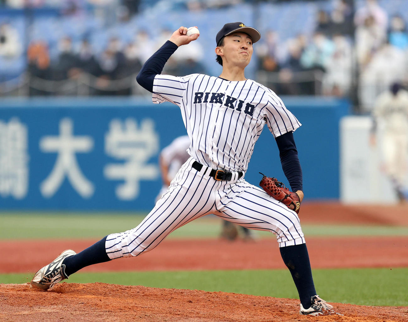 立大対明大　立大先発の荘司（撮影・狩俣裕三）
