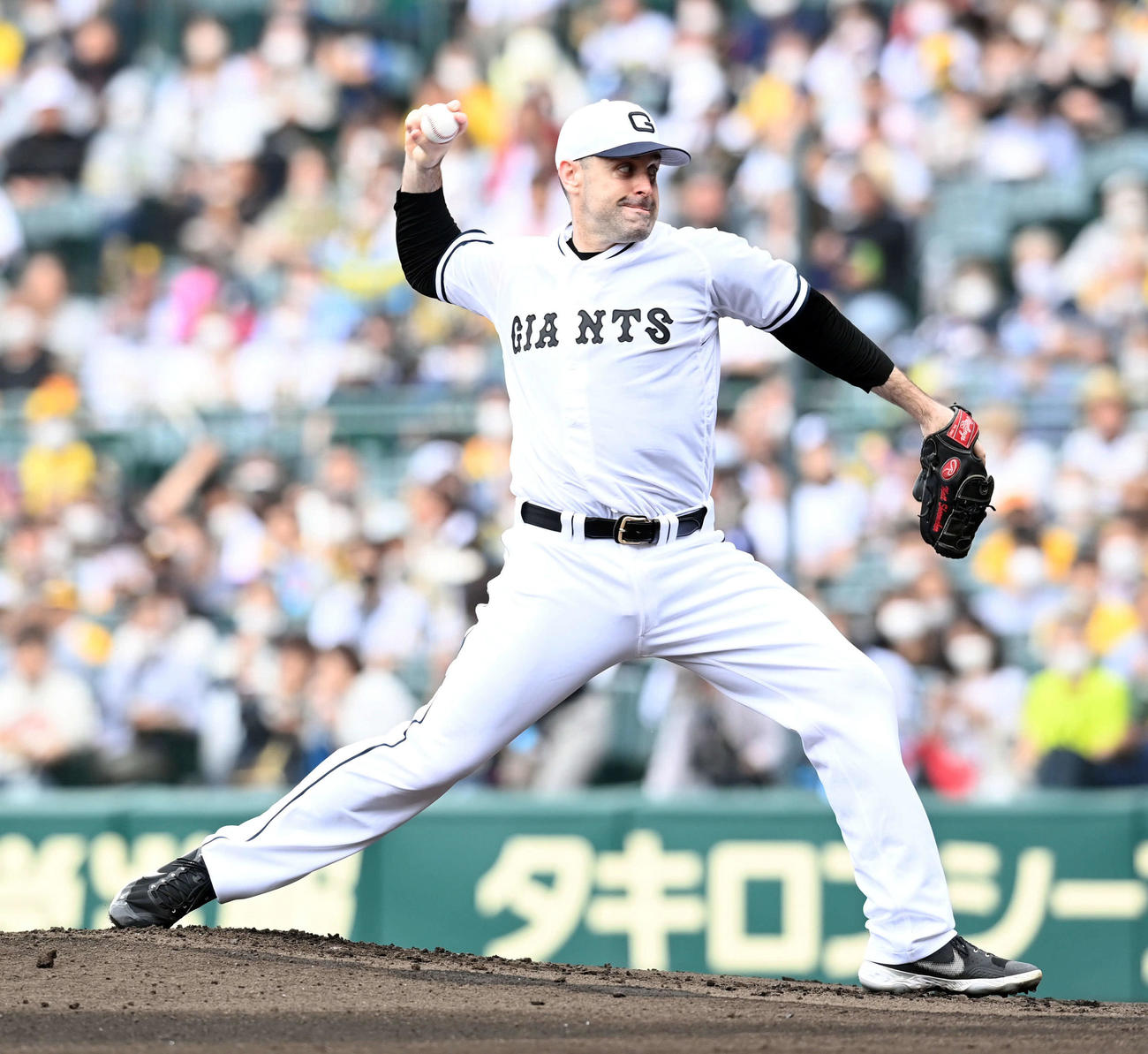 巨人対阪神　巨人の先発シューメーカー（撮影・たえ見朱実）