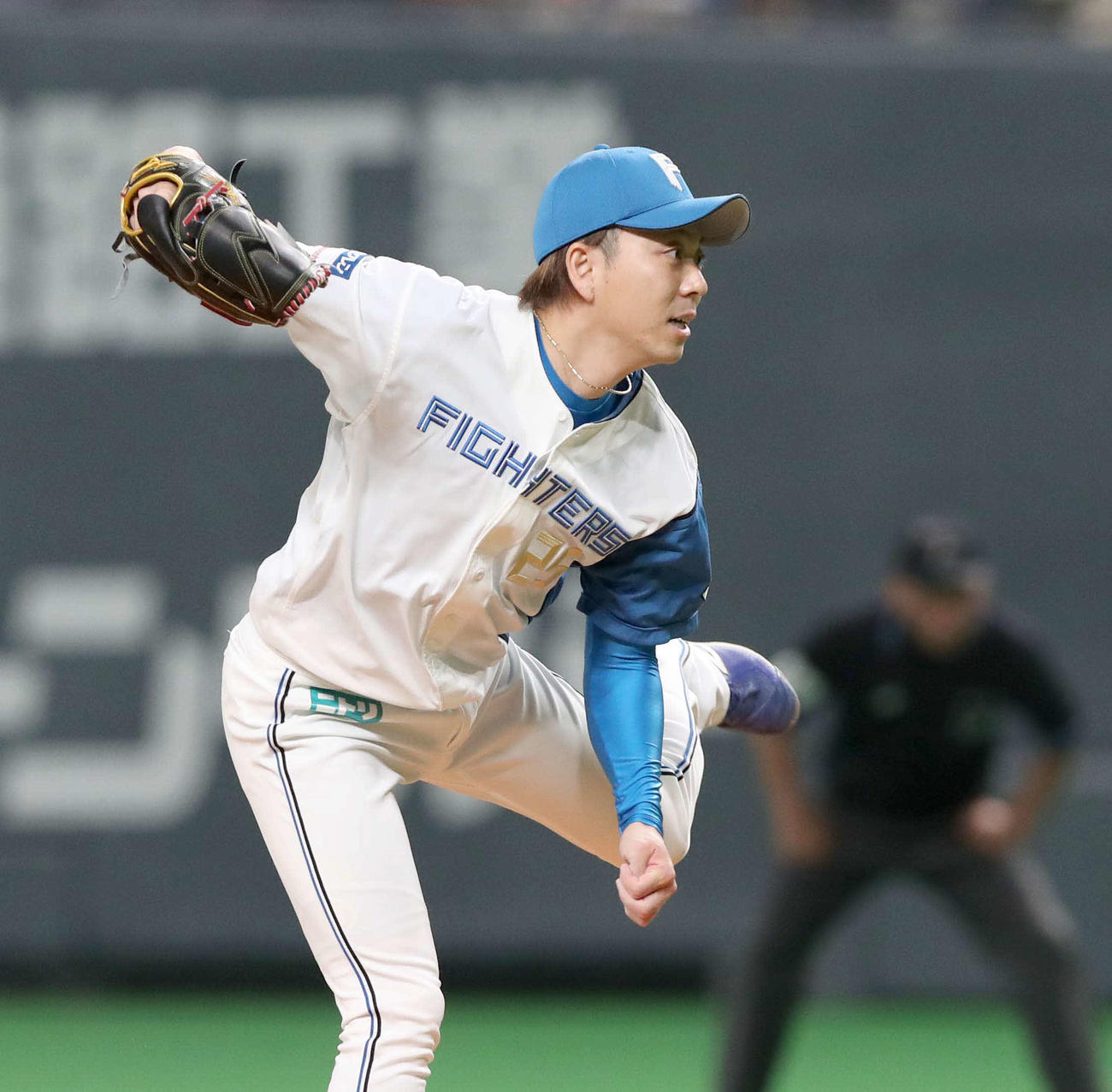 日本ハム対西武　9回に登板し通算800試合登板を達成した宮西（撮影・黒川智章）