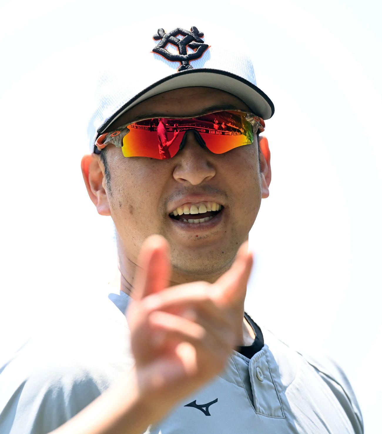 笑顔を見せる巨人中島（撮影・たえ見朱実）