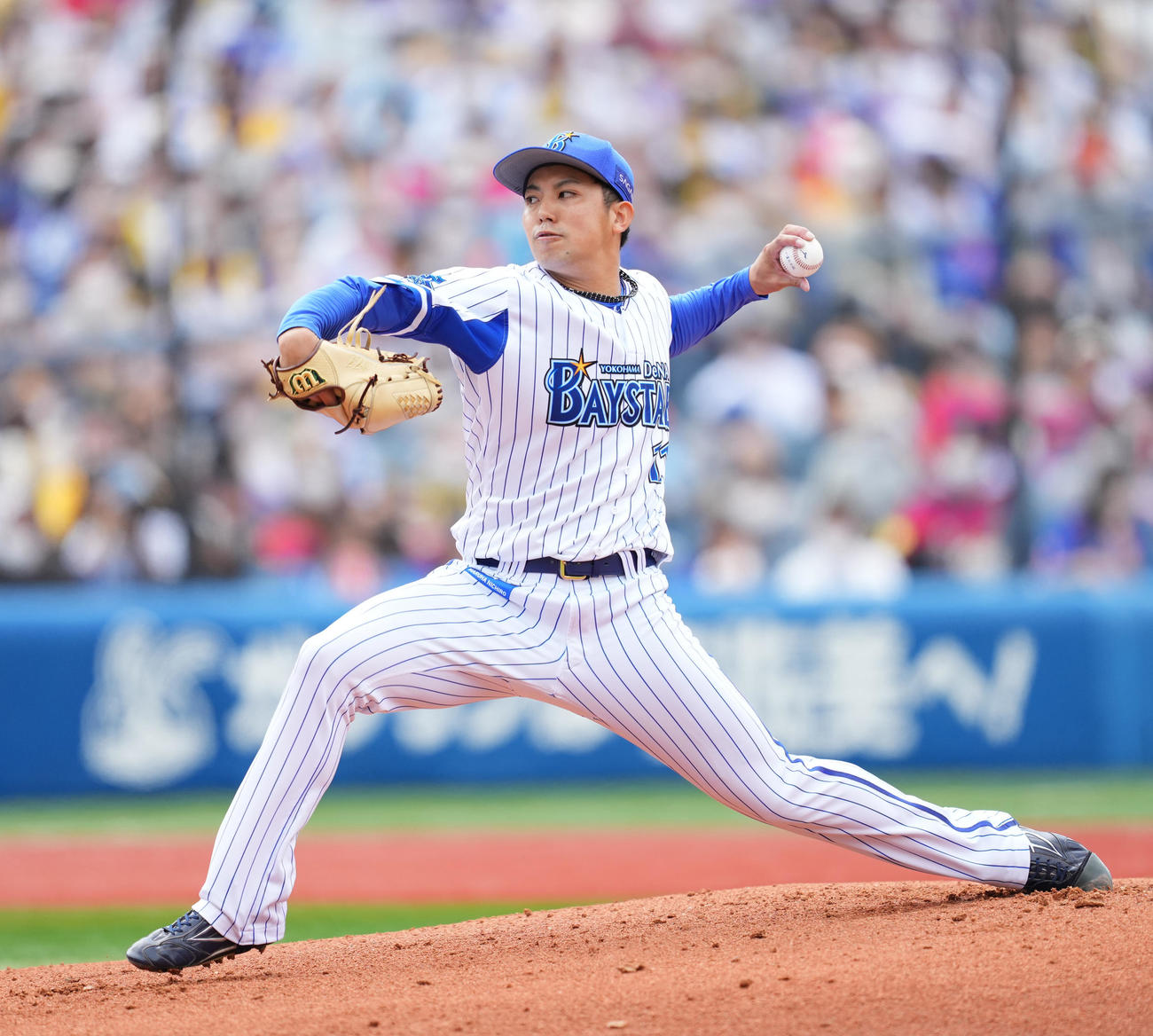 DeNA東克樹（2022年5月撮影）