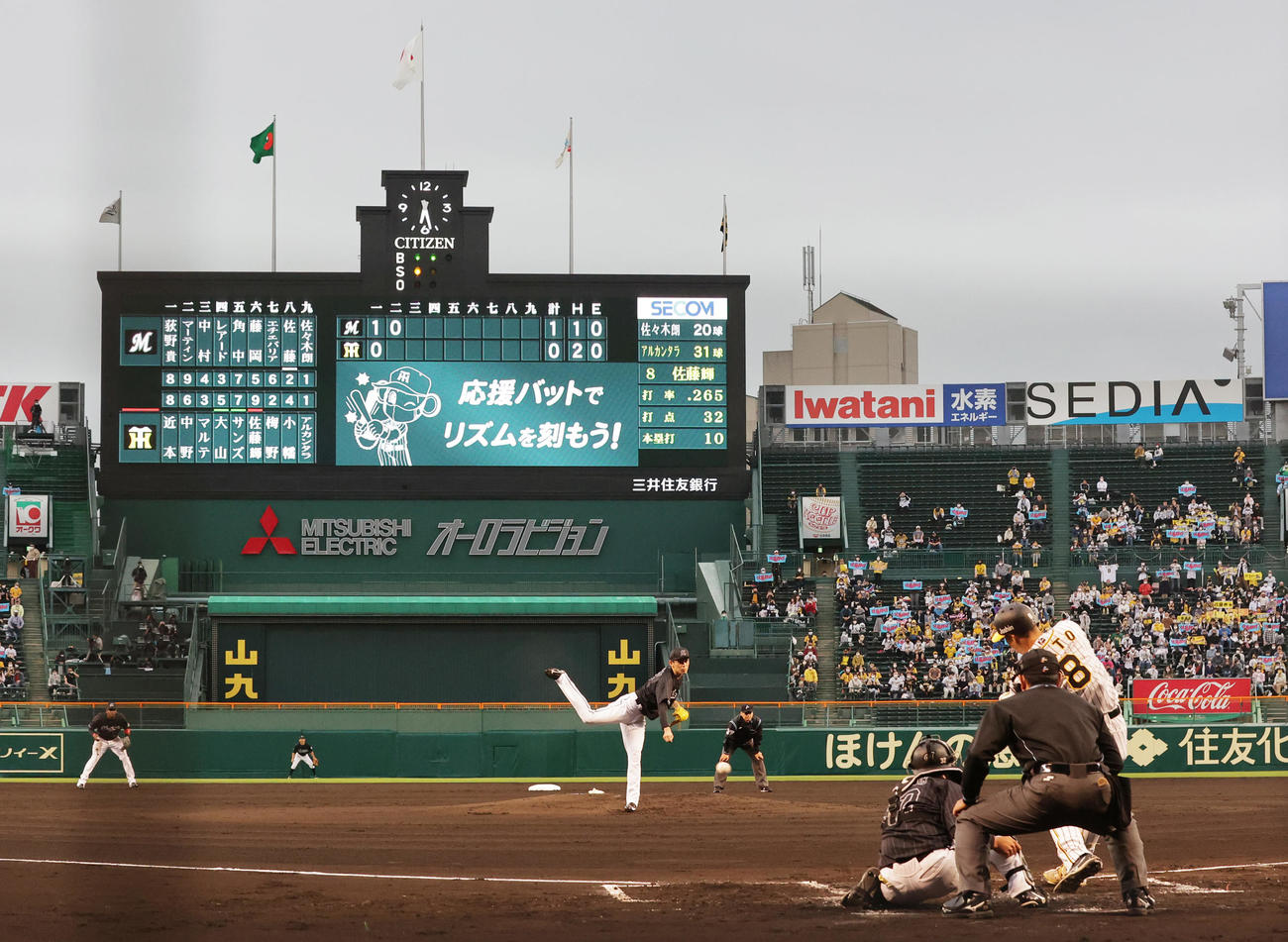 21年5月、ロッテ戦で佐々木朗から左前適時打を放った阪神佐藤輝