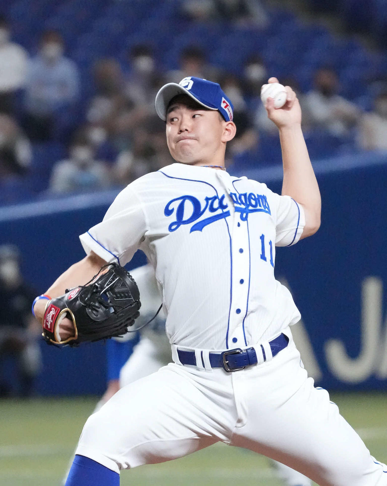 中日対西武　力投する中日先発の小笠原（撮影・森本幸一）