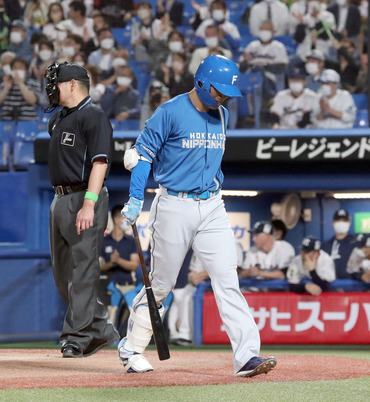 ヤクルト対日本ハム　10回表日本ハム無死満塁、清宮は三振に終わる（撮影・佐藤翔太）