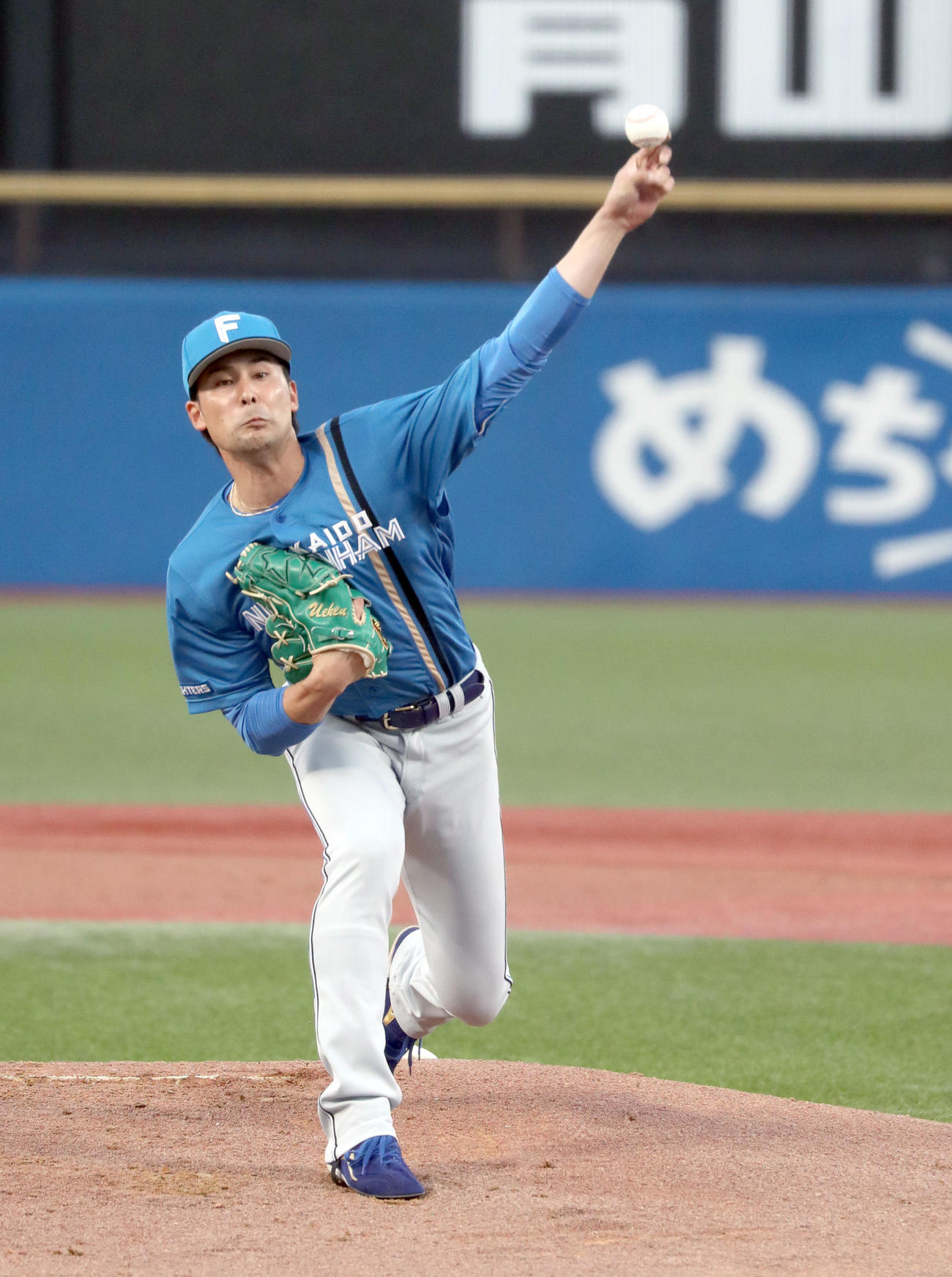 ヤクルト対日本ハム　日本ハム先発の上原（撮影・佐藤翔太）