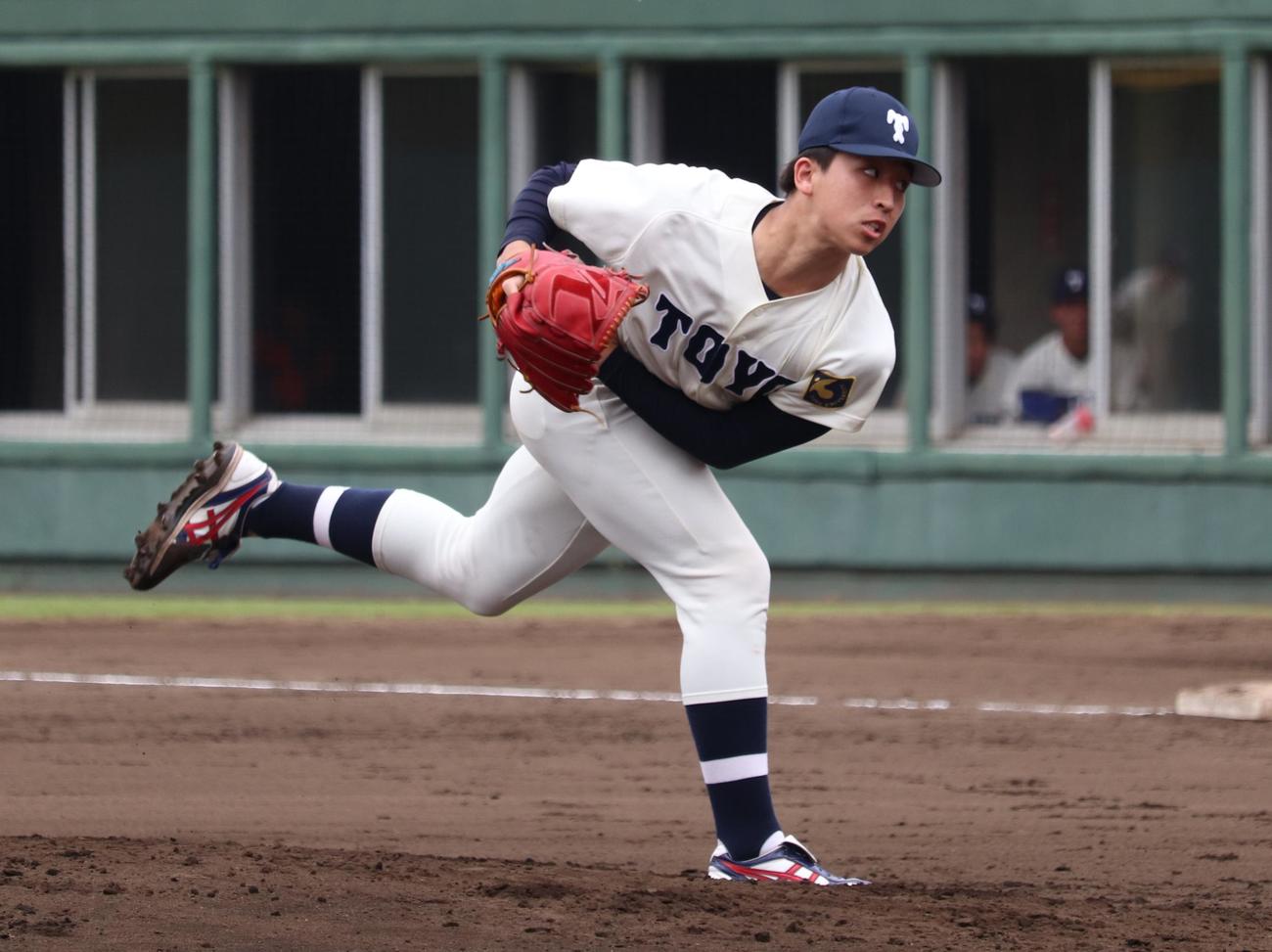 東洋大対立正大　先発し、力投する東洋大・細野晴希投手（撮影・阿部泰斉）