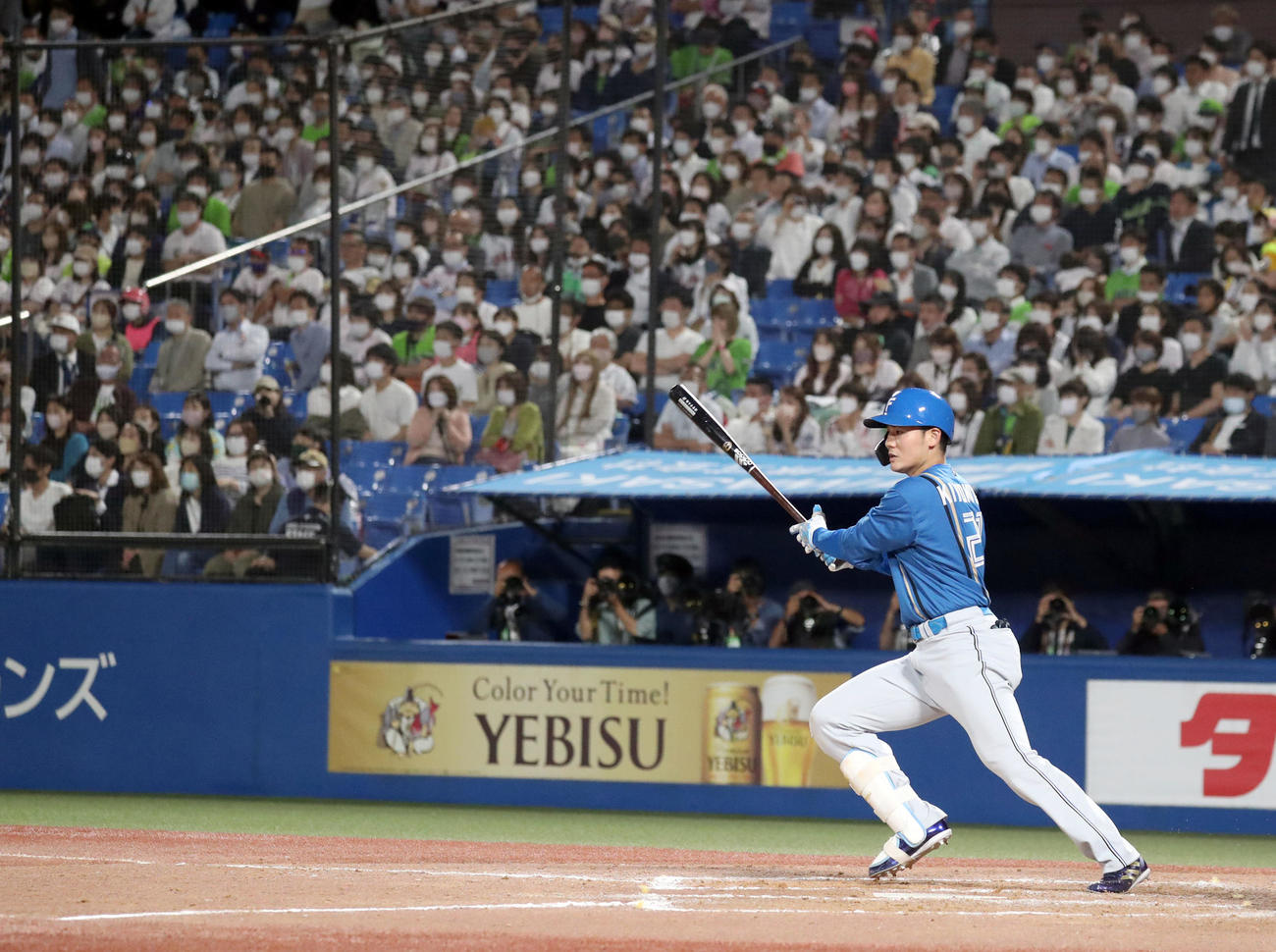 ヤクルト対日本ハム　9回表日本ハム1死一、三塁、清宮は勝ち越しとなる適時二塁打を放つ（撮影・佐藤翔太）