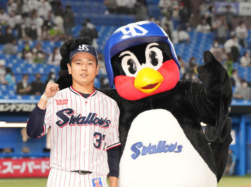 ヤクルト】山崎晃大朗が人生初のサヨナラ弾「まだ実感がわいてないので