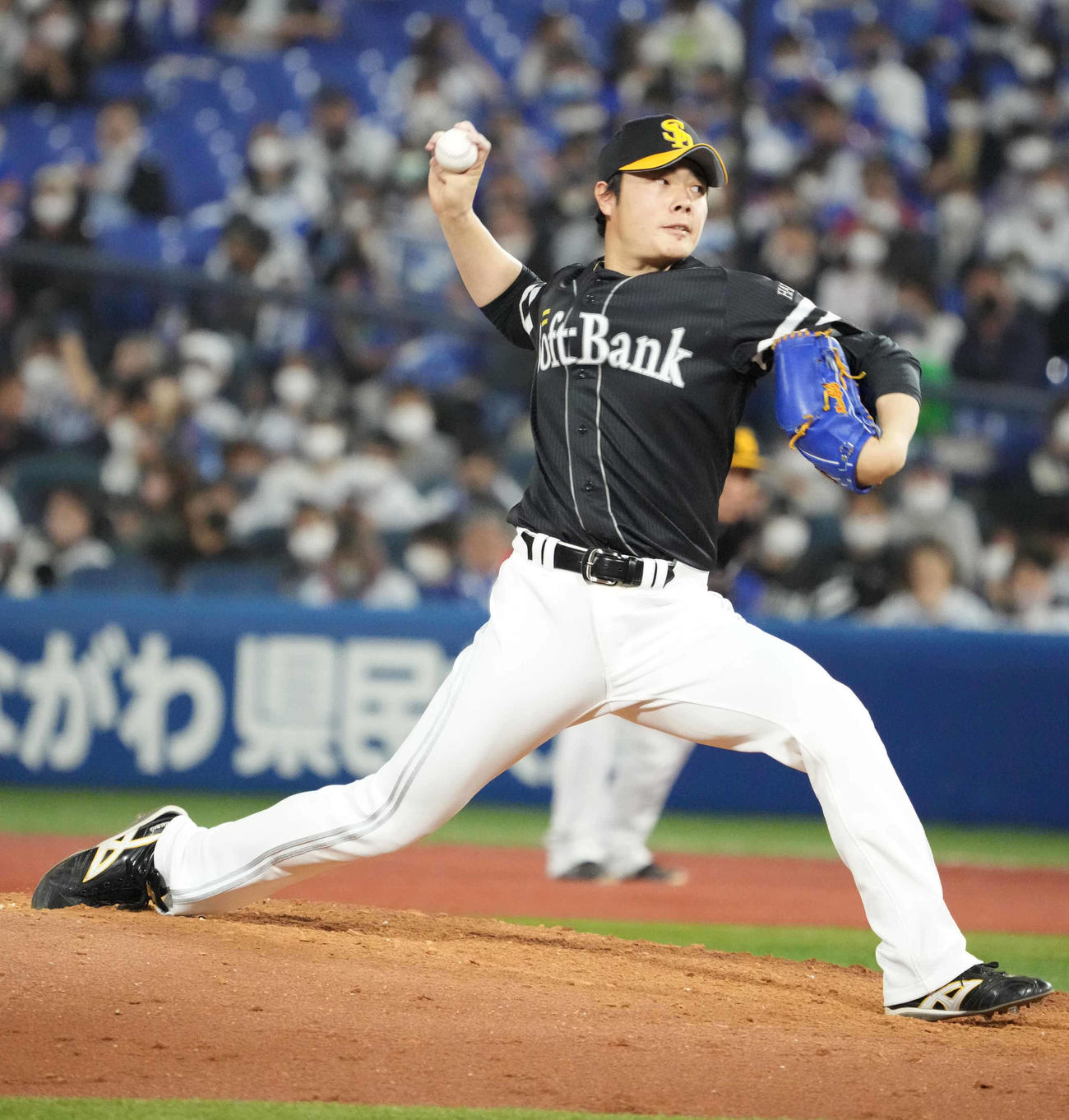 DeNA対ソフトバンク　2番手で登板し、今季初勝利を挙げたソフトバンク松本裕（撮影・小沢裕）