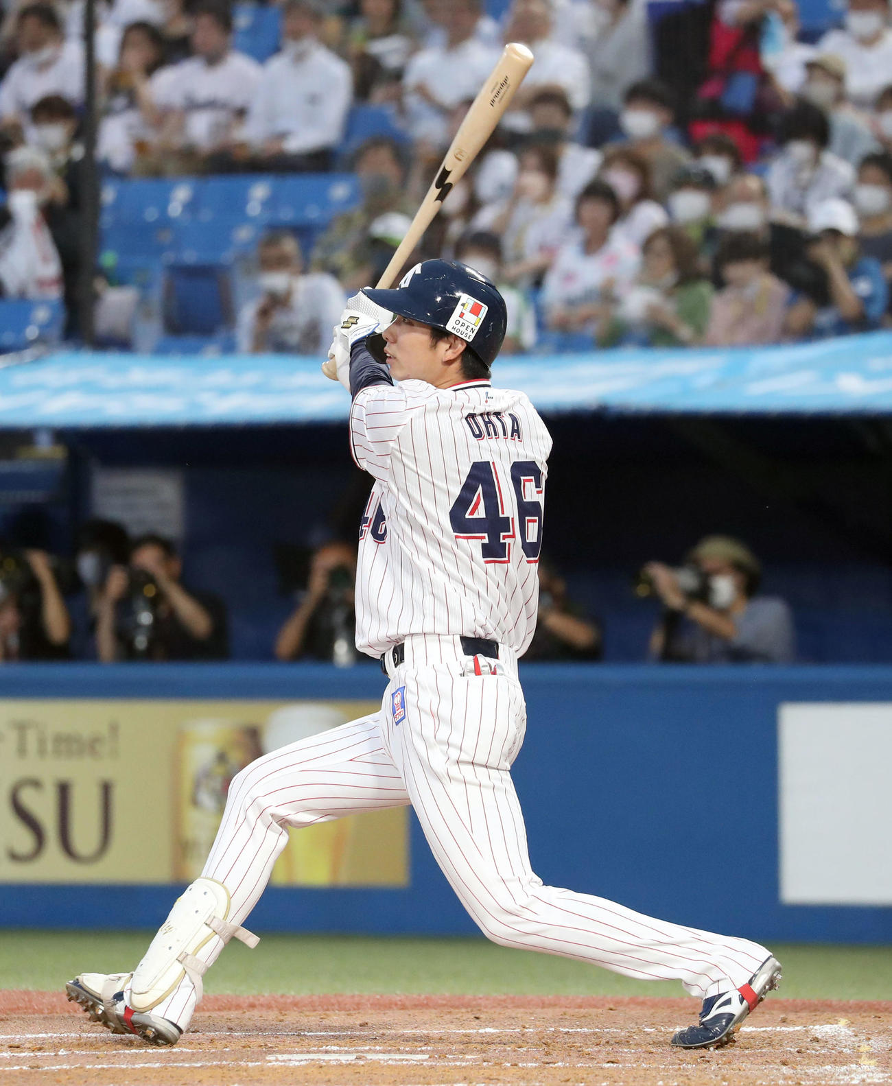 ヤクルト対日本ハム　2回裏ヤクルト2死一塁、太田は適時二塁打を放つ（撮影・佐藤翔太）