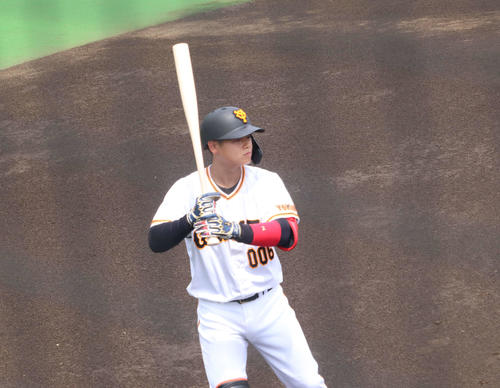 巨人 坂本勇人３番dh 復帰２戦目で初安打 ８番捕手の育成坂本勇人と共演 ３軍戦打席速報 プロ野球 日刊スポーツ