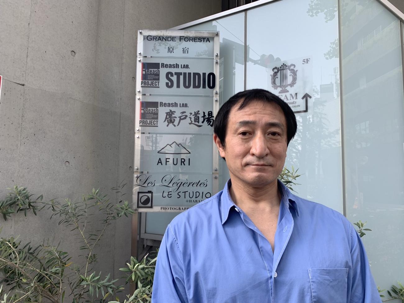 「4スタンス理論」の提唱者でスポーツ整体師の広戸聡一氏（撮影・中野椋）