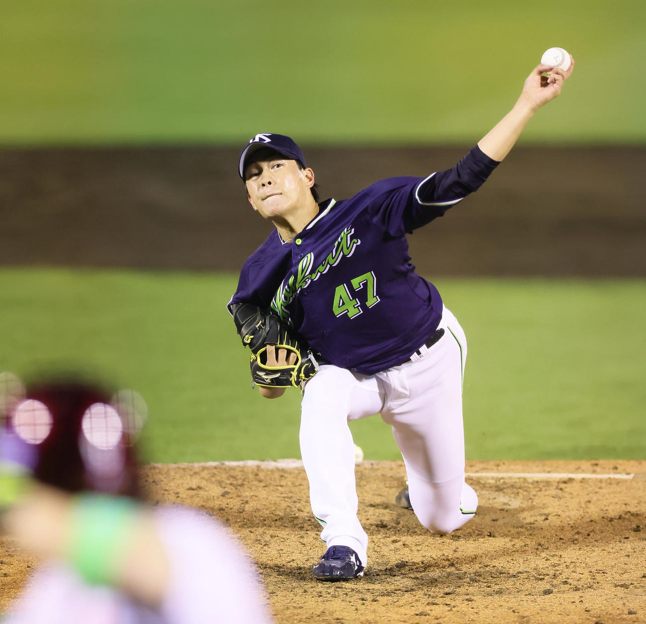 楽天対ヤクルト　ヤクルト先発の高橋（撮影・足立雅史）