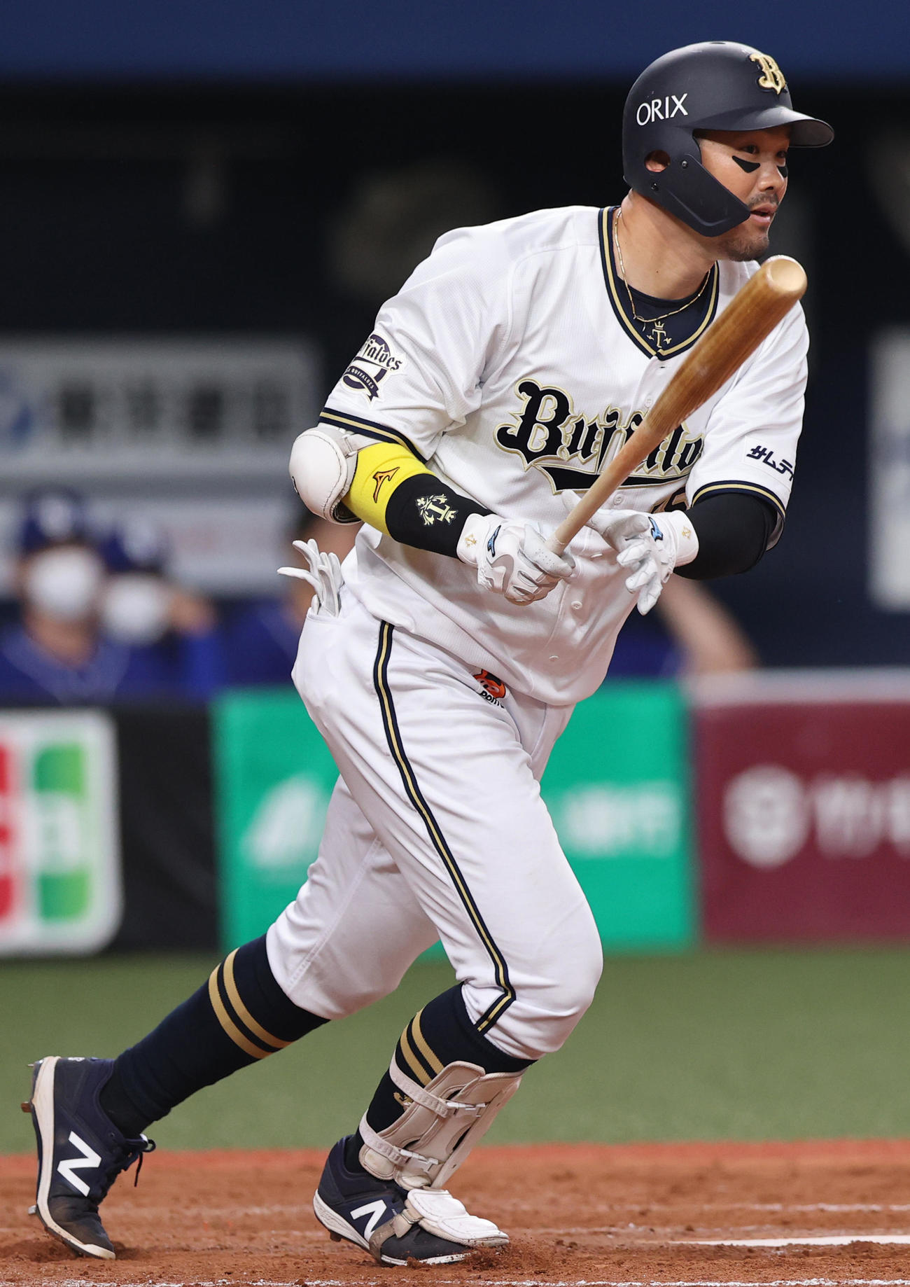 オリックス対中日　5回裏オリックス1死二塁、T－岡田は右前適時打を放つ（撮影・上山淳一）